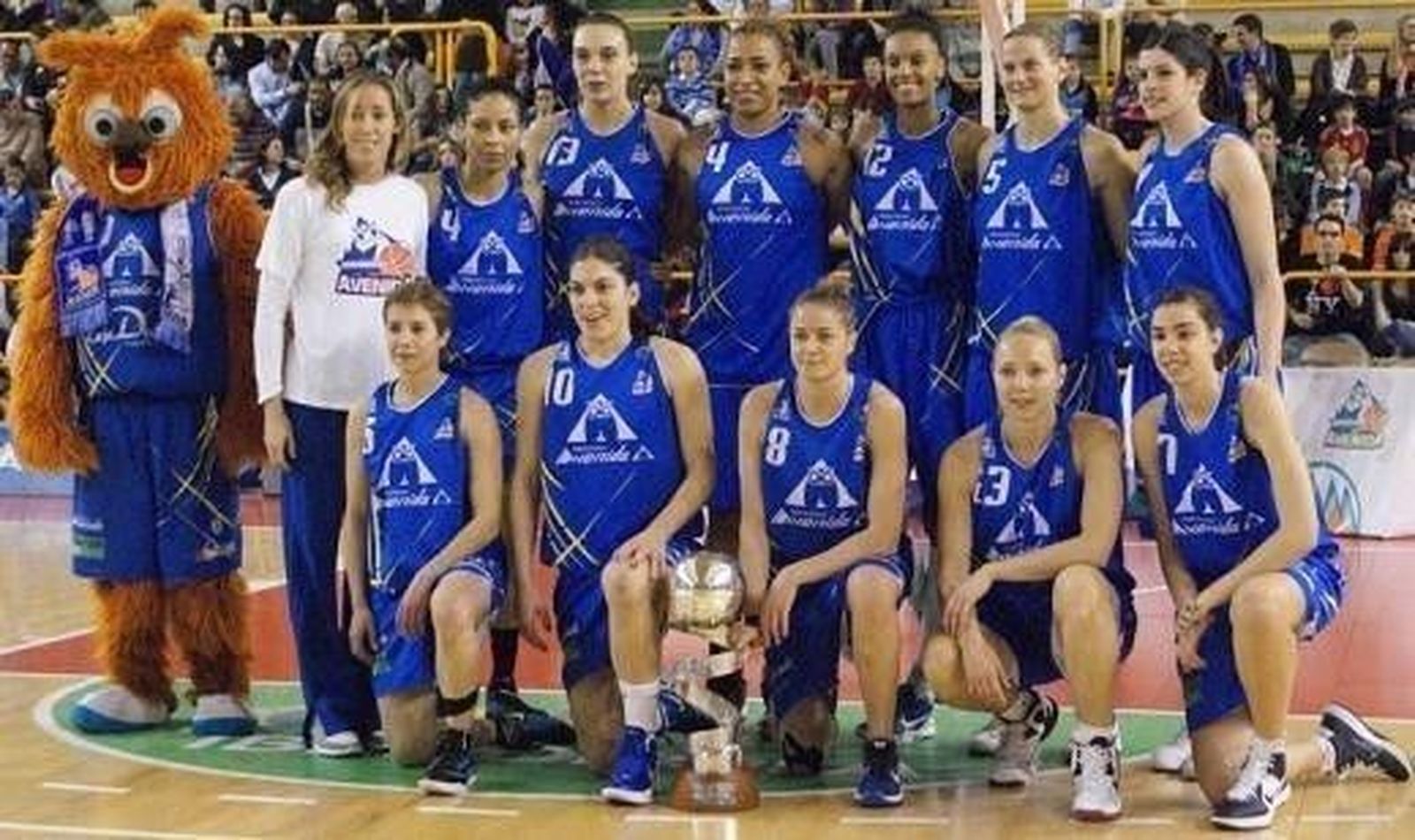 Semana corta de trabajo para Avenida