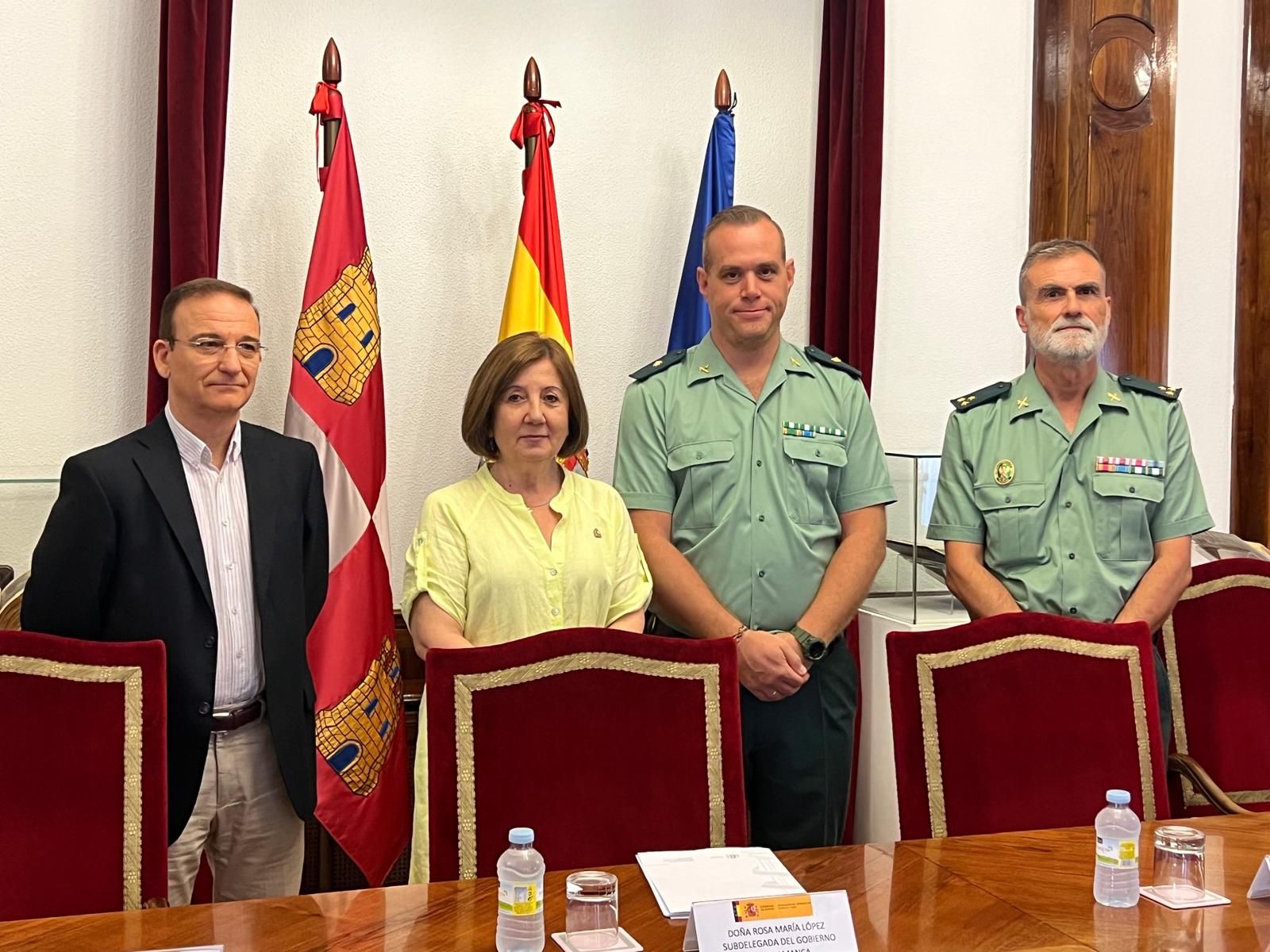 La subdelegada del Gobierno en Salamanca, Rosa López presenta la primera operación especial dle verano 2025 acompañada por Miguel Moreno, jefe provincial de Tráfico, el capitán jefe del subsector de Tráfico de la Guardia Civil, Manuel Mendoza e Isaías Galache, comandante segundo jefe de la Comandancia de la Guardia Civil de Salamanca