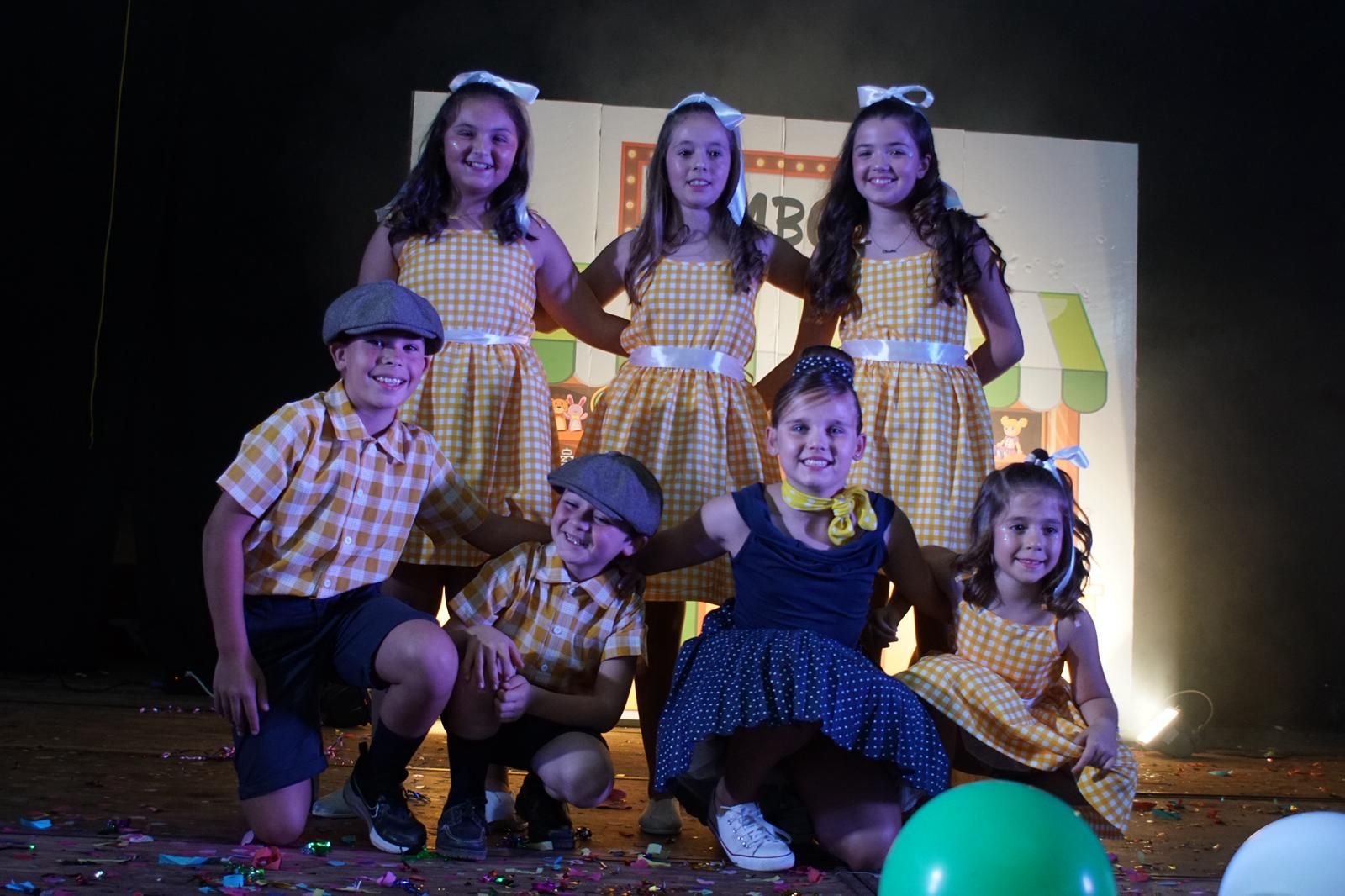 Emoción y creatividad en la primera cita del Play Back infantil en Alba de Tormes