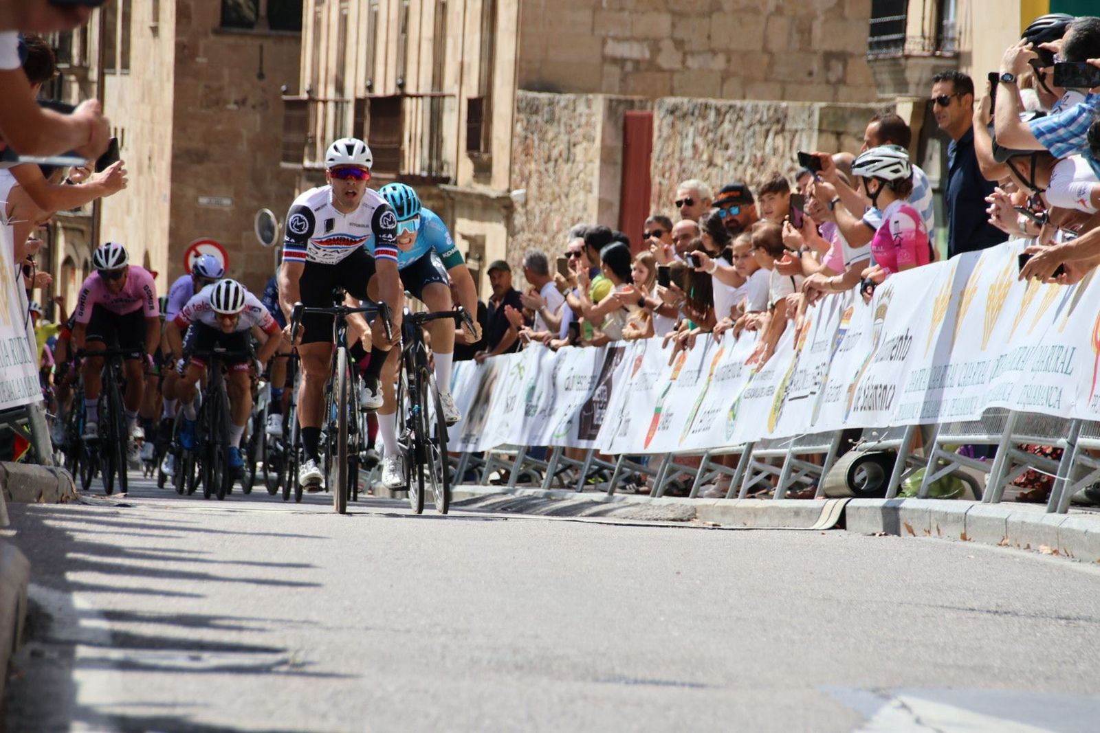 Llegada de la última etapa de la Vuelta Ciclista a Salamanca
