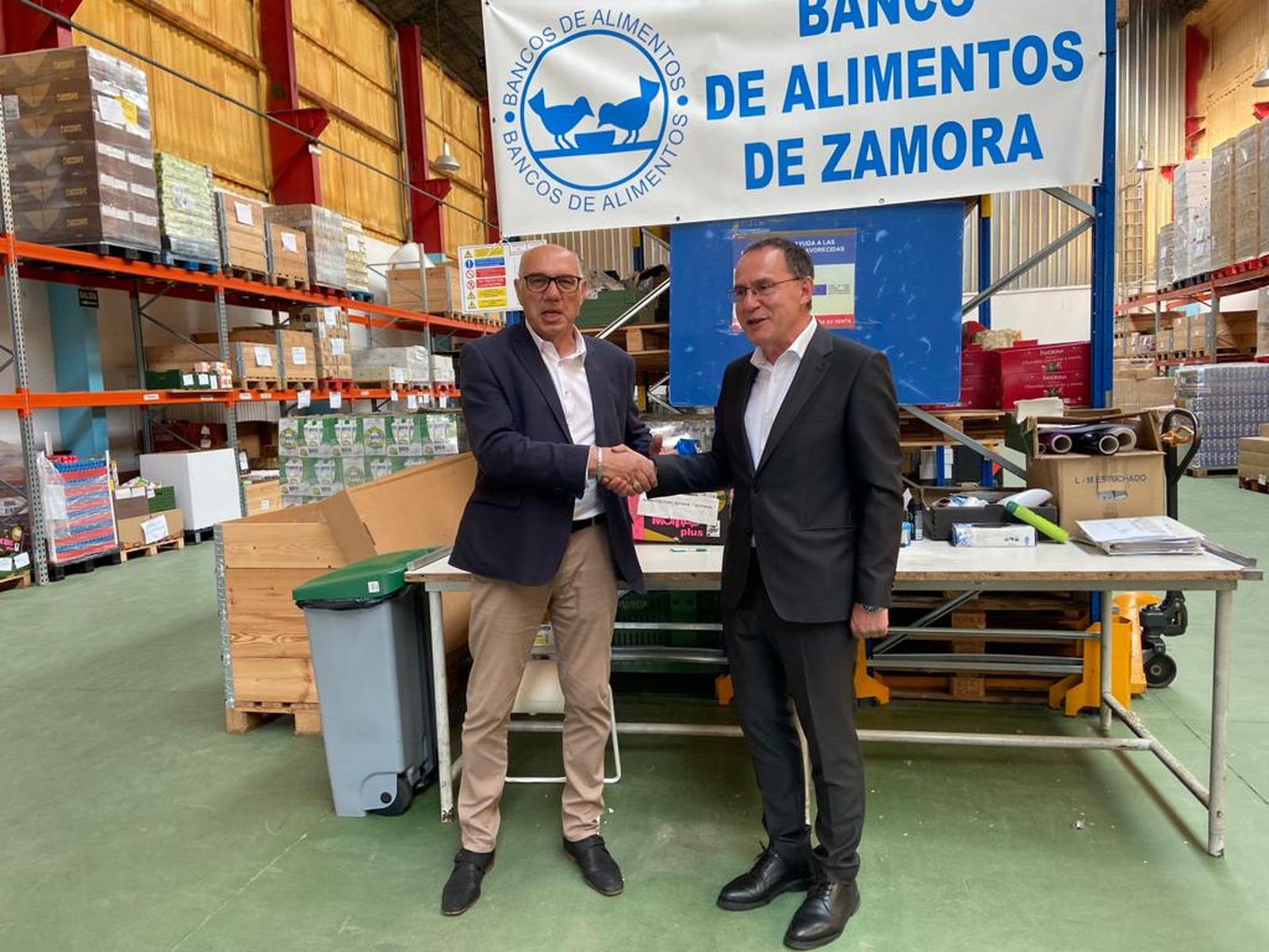 El presidente del Banco de Alimentos de Zamora, Andrés Rincón y el subdelegado del Gobierno, Ángel Blanco