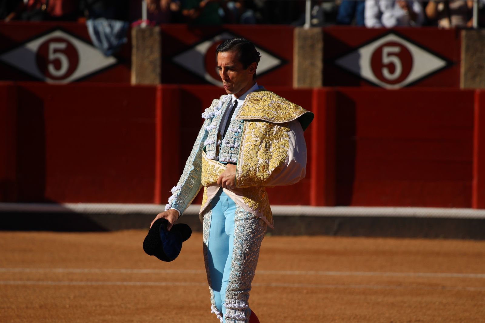 Emilio de Justo, Juan Ortega y Roca Rey inauguran el cartel de figuras en la feria de Salamanca: la corrida de Garcigrande en imágenes