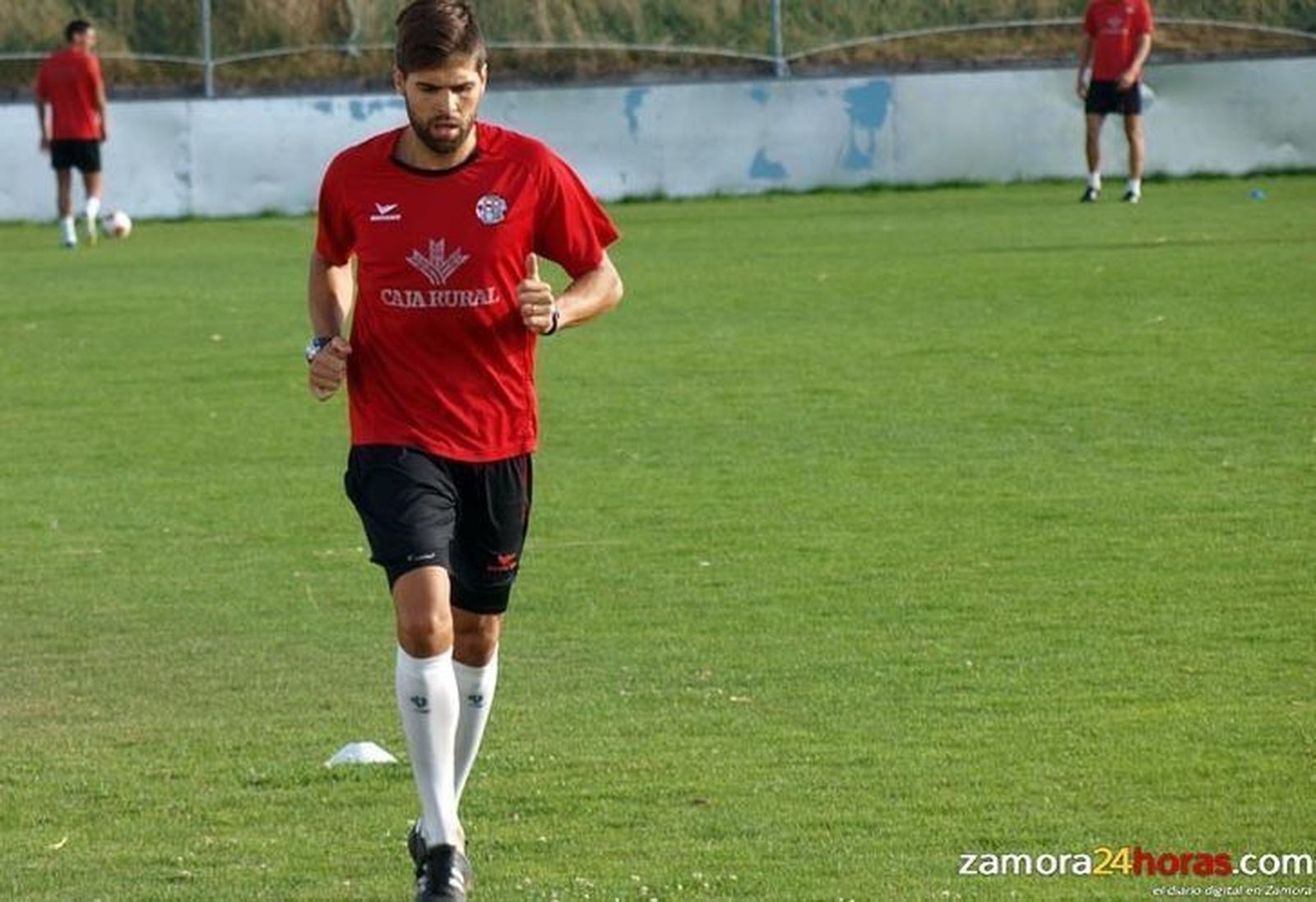 El menisco de Manu Arias se vuelve a romper y pasará de nuevo por quirófano