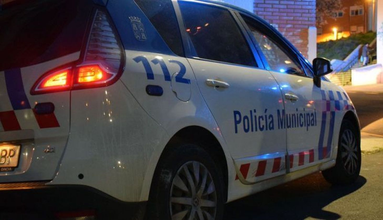 vehiculo de la policia local