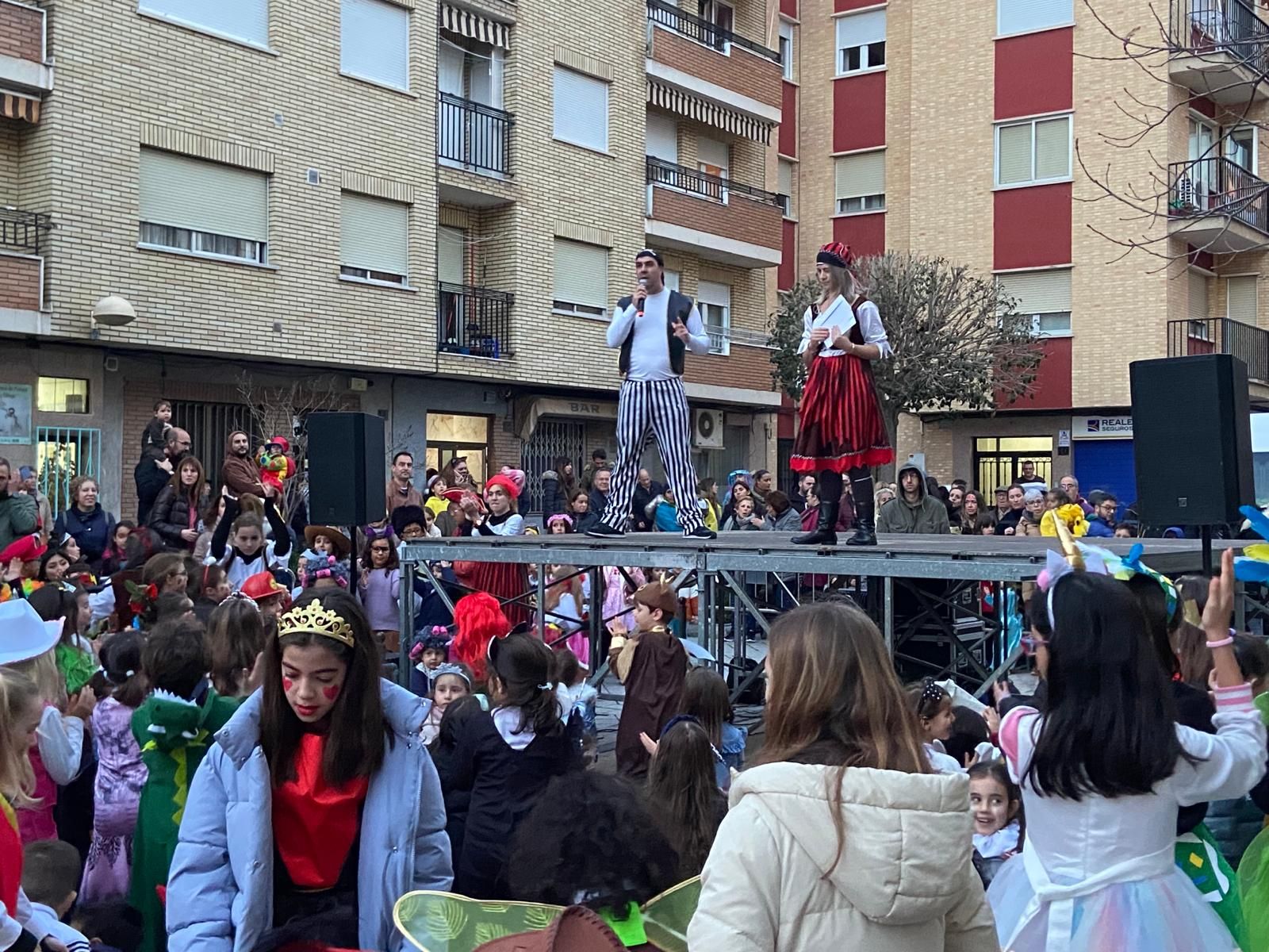 carnaval-de-la-asociacion-de-vecinos-zoes-del-barrio-del-oeste-12