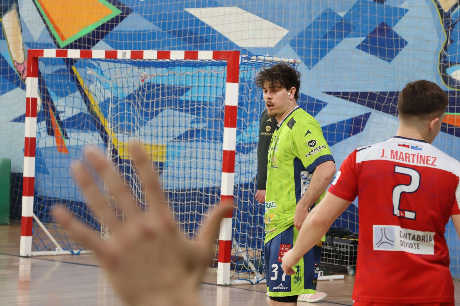 GALERÍA | Revive el apasionante duelo entre el Balonmano Zamora y el Ciudad de Santander