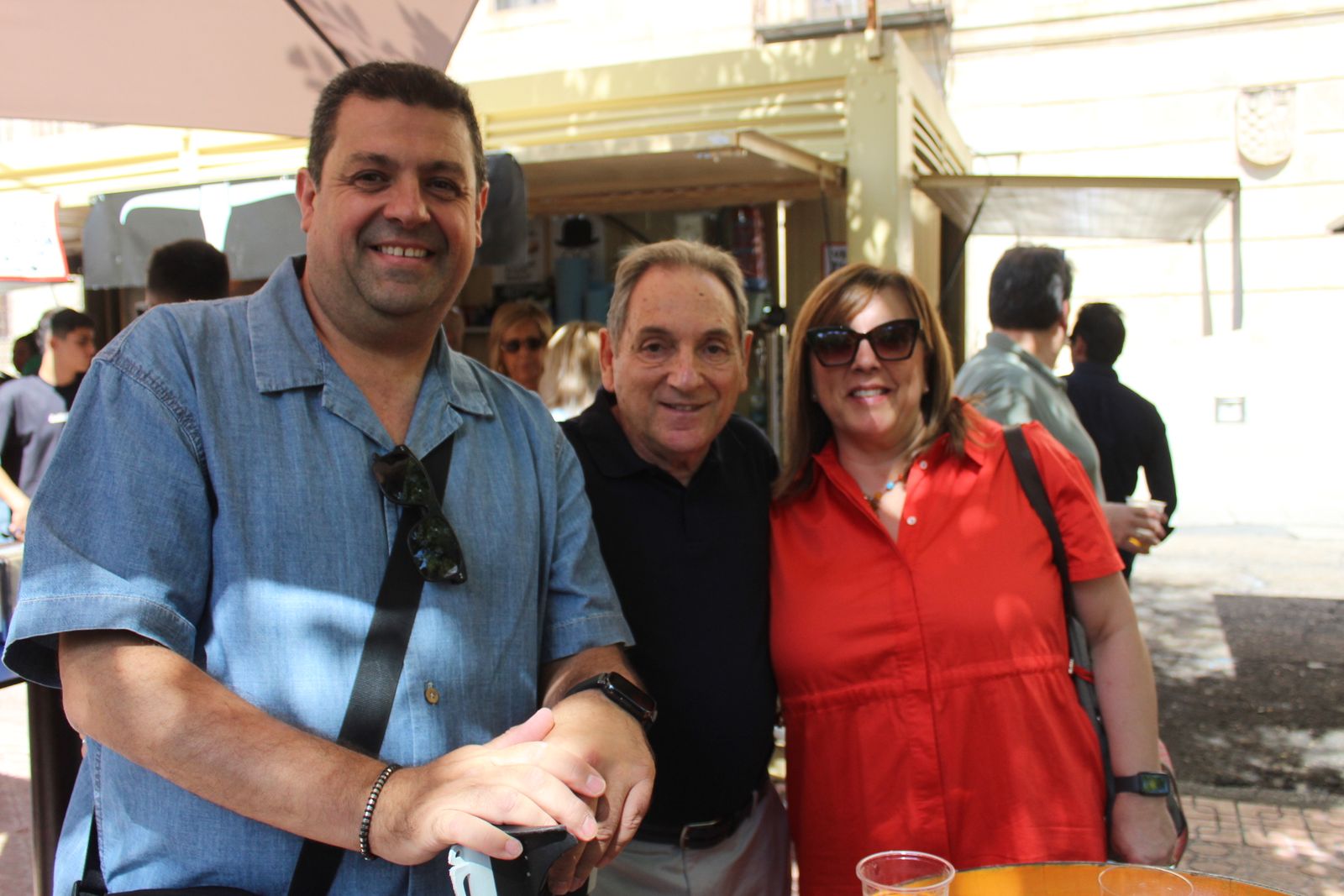 Ambiente en la Feria de Día en el mediodía de este