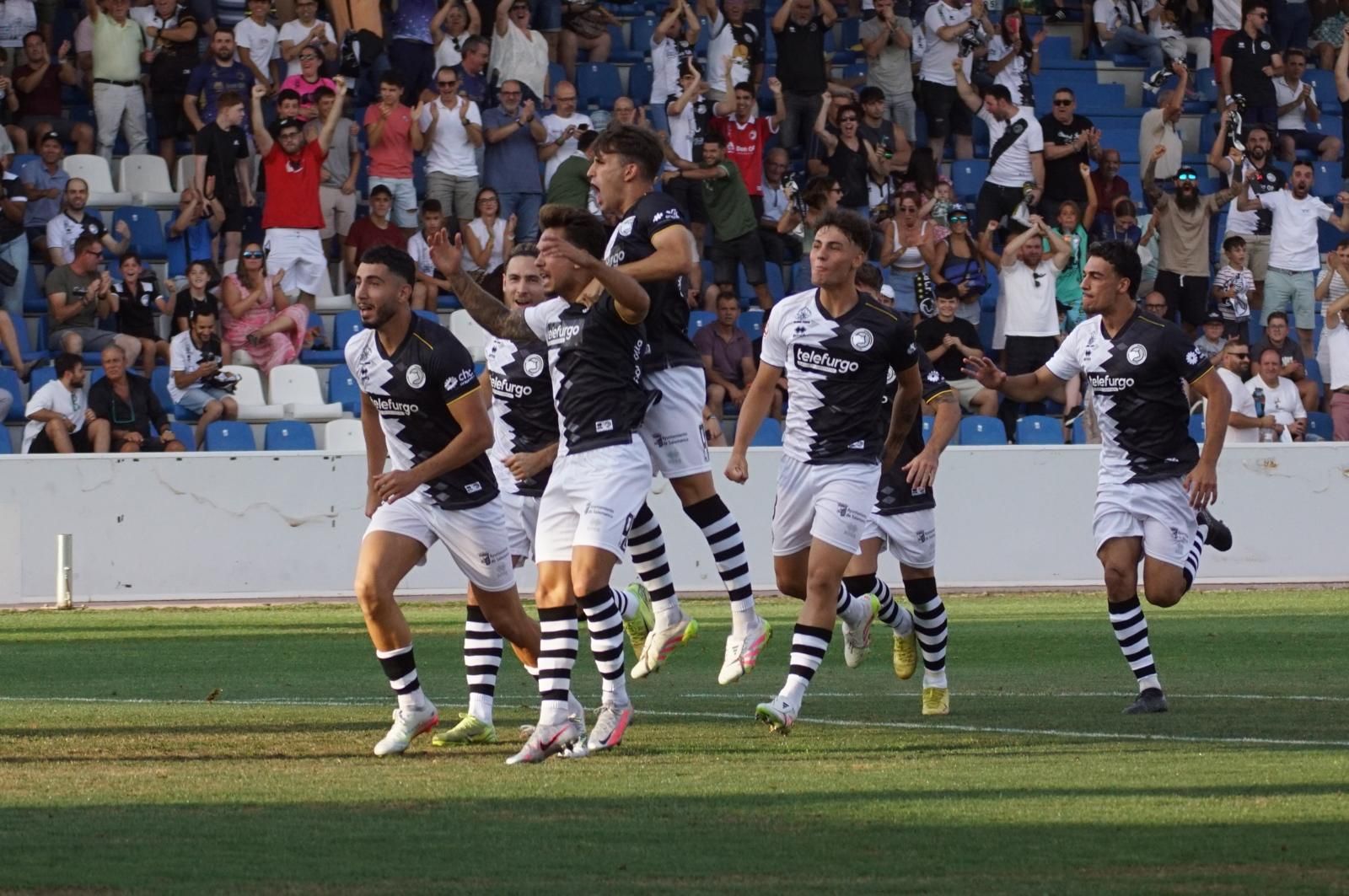 Imágenes del derbi entre Unionistas y Salamanca CF UDS en el Reina Sofía