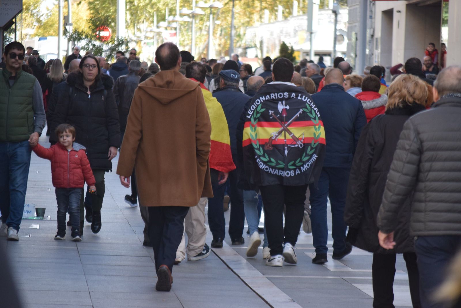 concentracion-del-pp-contra-la-amnistia-59