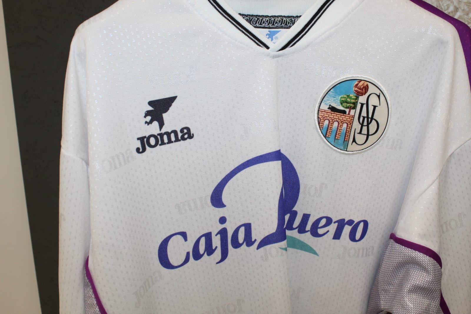 GALERÍA | Camisetas de la extinta UDS en la tienda de Unionistas