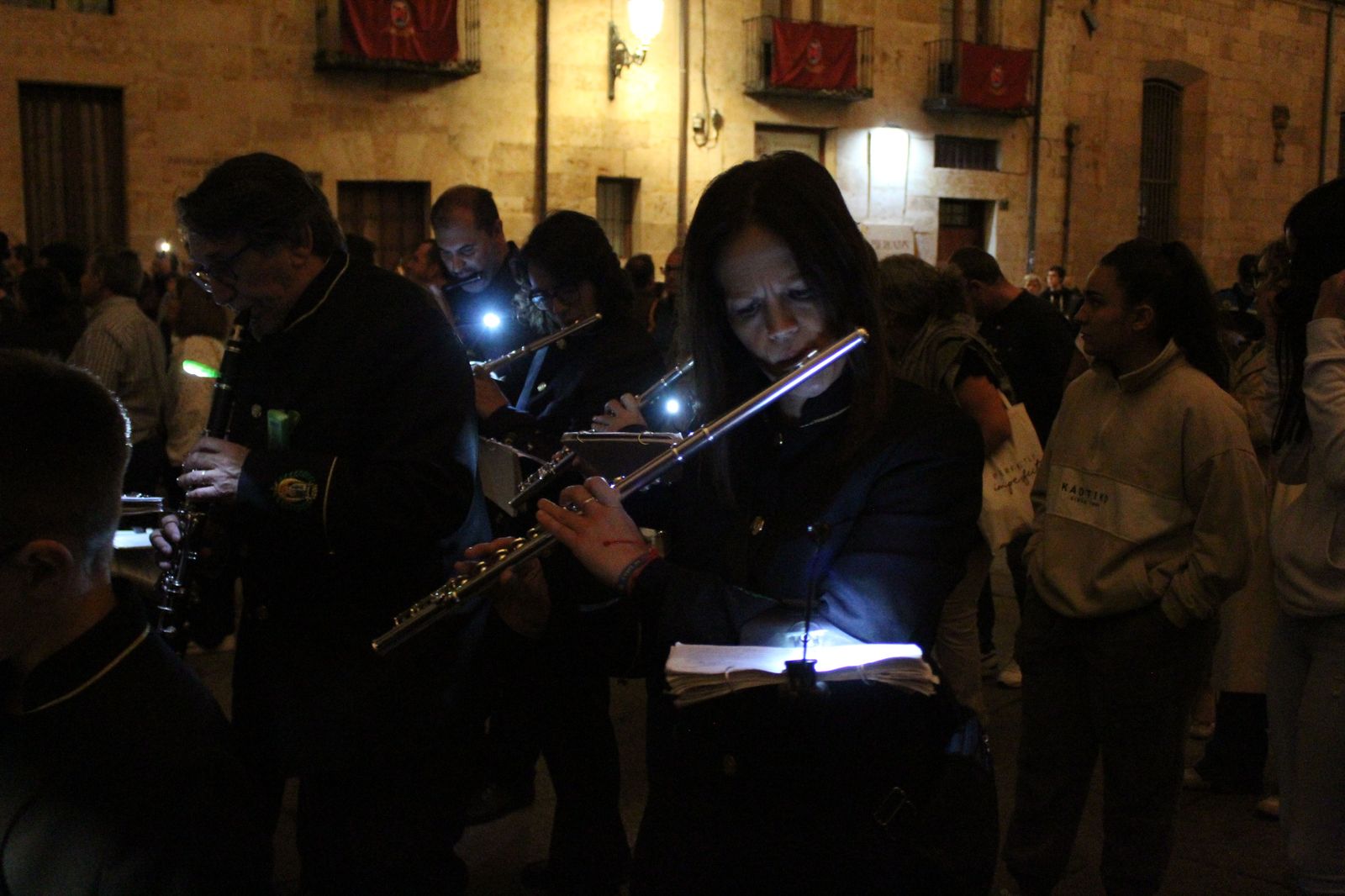 Salida Procesional con María Santísima Madre de Dios del Rosario.