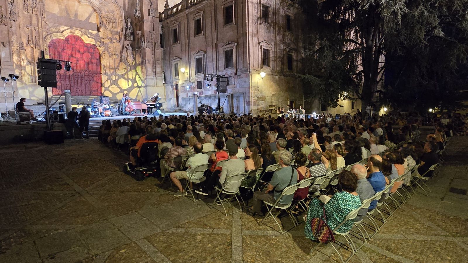 Concierto de jazz del grupo Sullivan Fortner y Peter Bernstein en el Patio Chico de Salamanca