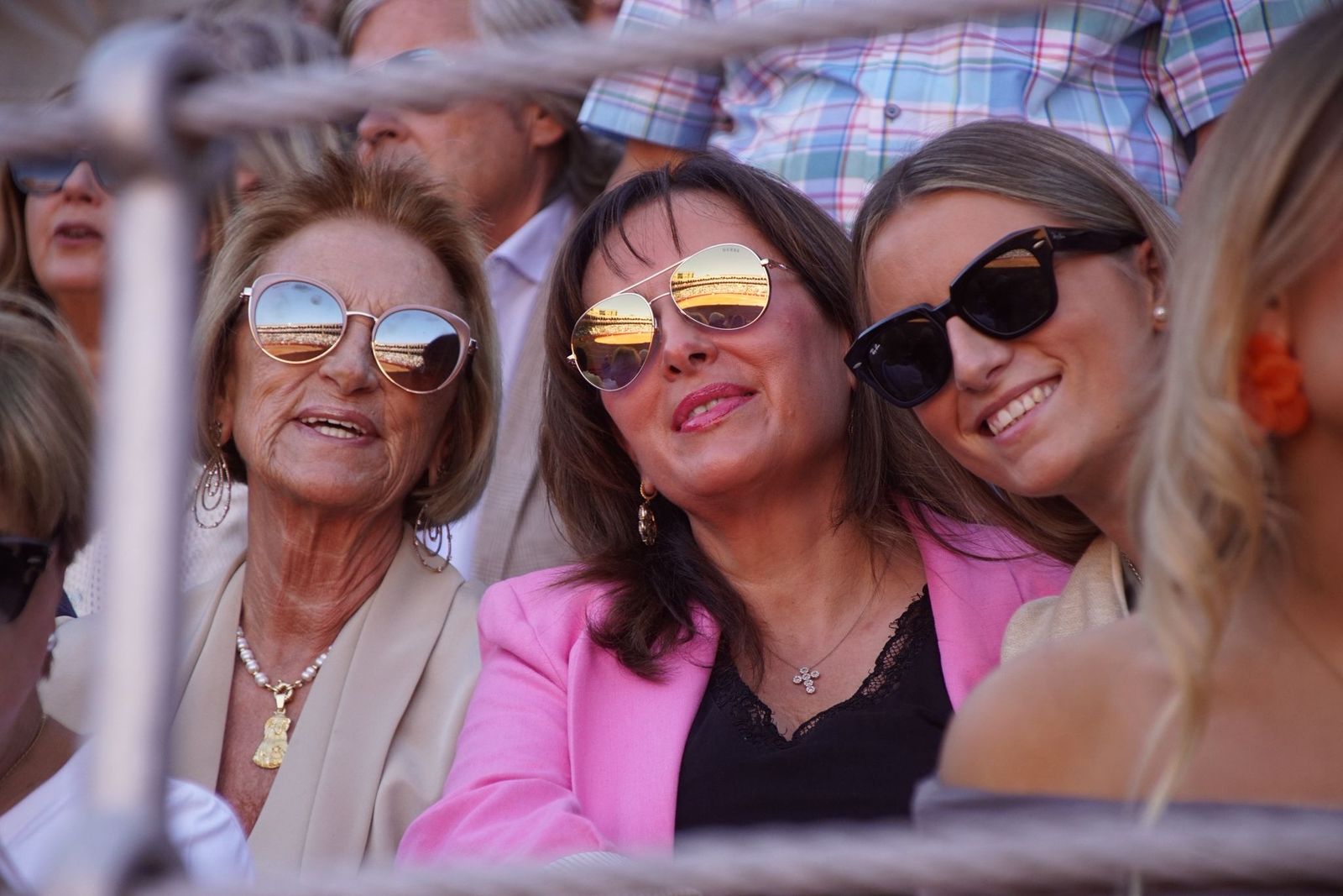 Así ha vivido la afición salmantina el adiós a la feria desde los tendidos: imágenes del ambiente en la corrida concurso