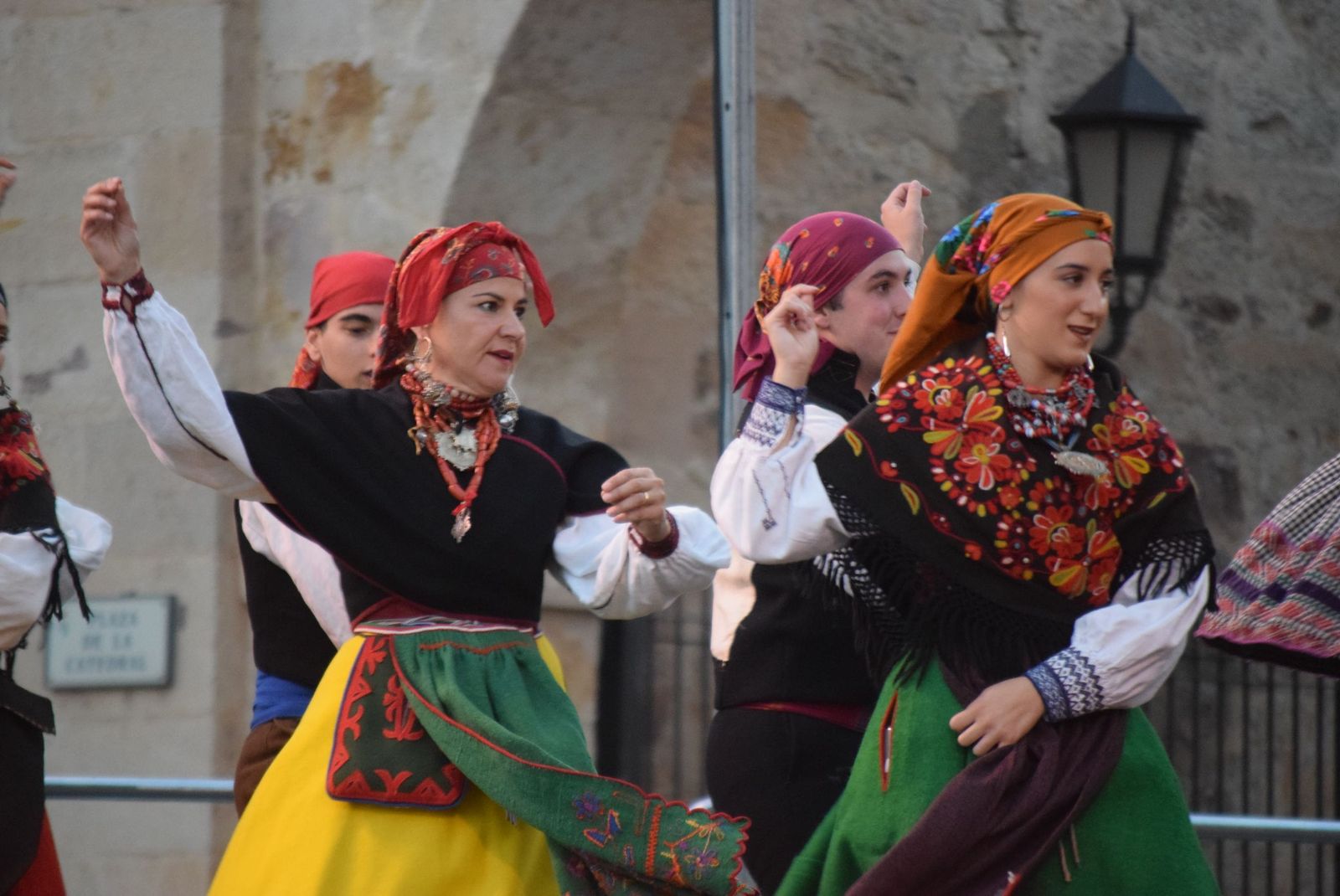 Ceremonia de Apertura del XXI Festival Internacional de Folklore de Zamora (33).JPG