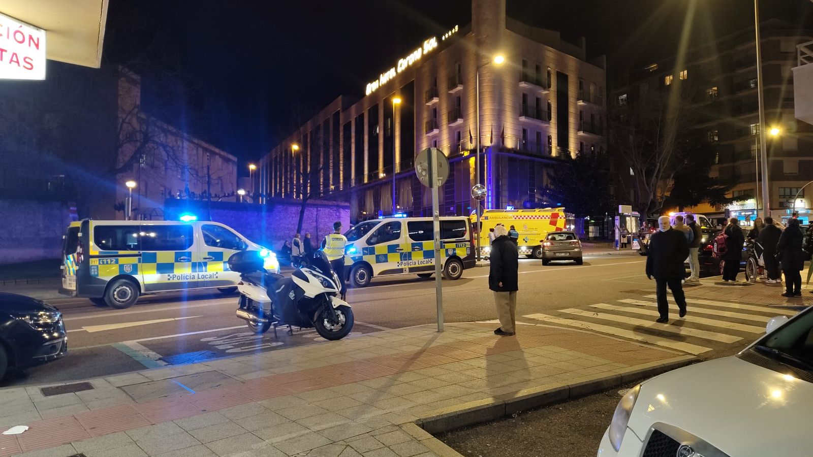 Herido un varón tras el choque de un patinete y un turismo en Salamanca.