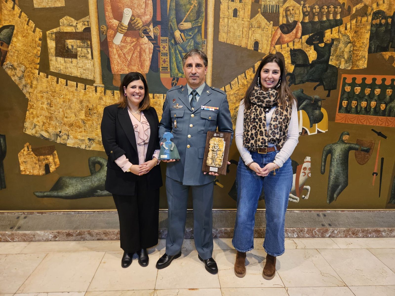 José Luis Otero en el centro de la fotografía.