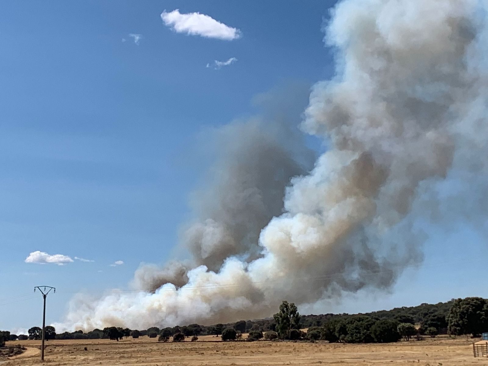 Incendio en Marquiz de Alba 1 FOTO RAFA LORENZO
