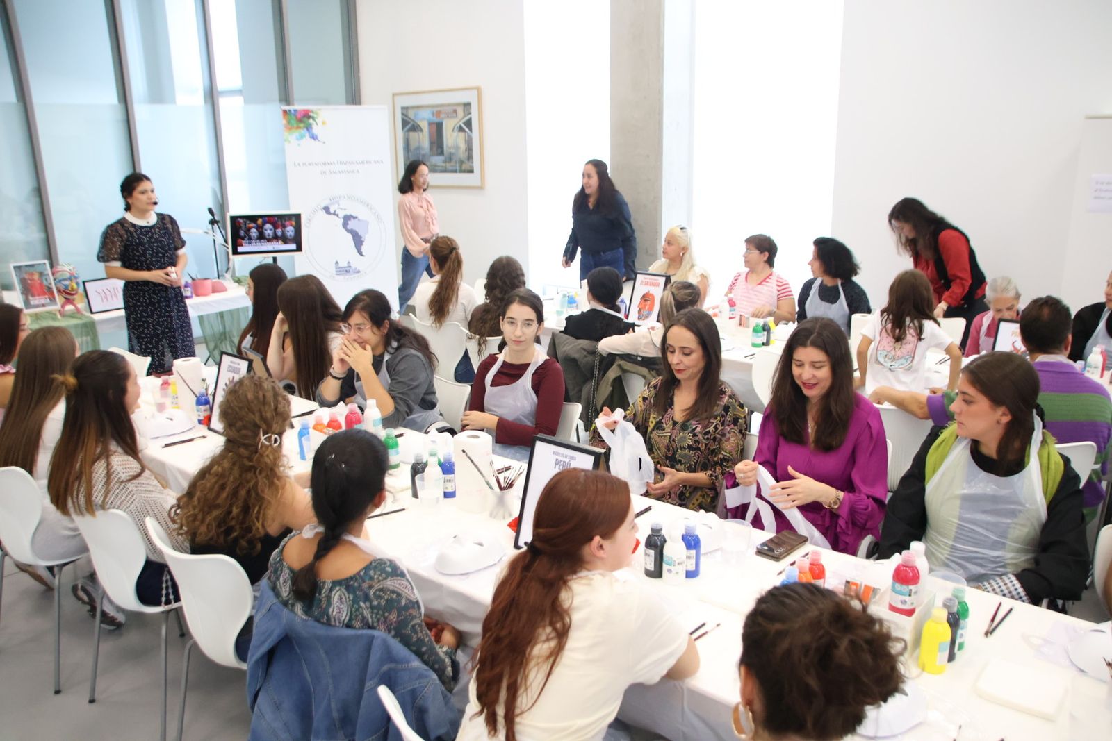 Taller de máscaras tradicionales incluido en la programación del Mes de la Hispanidad