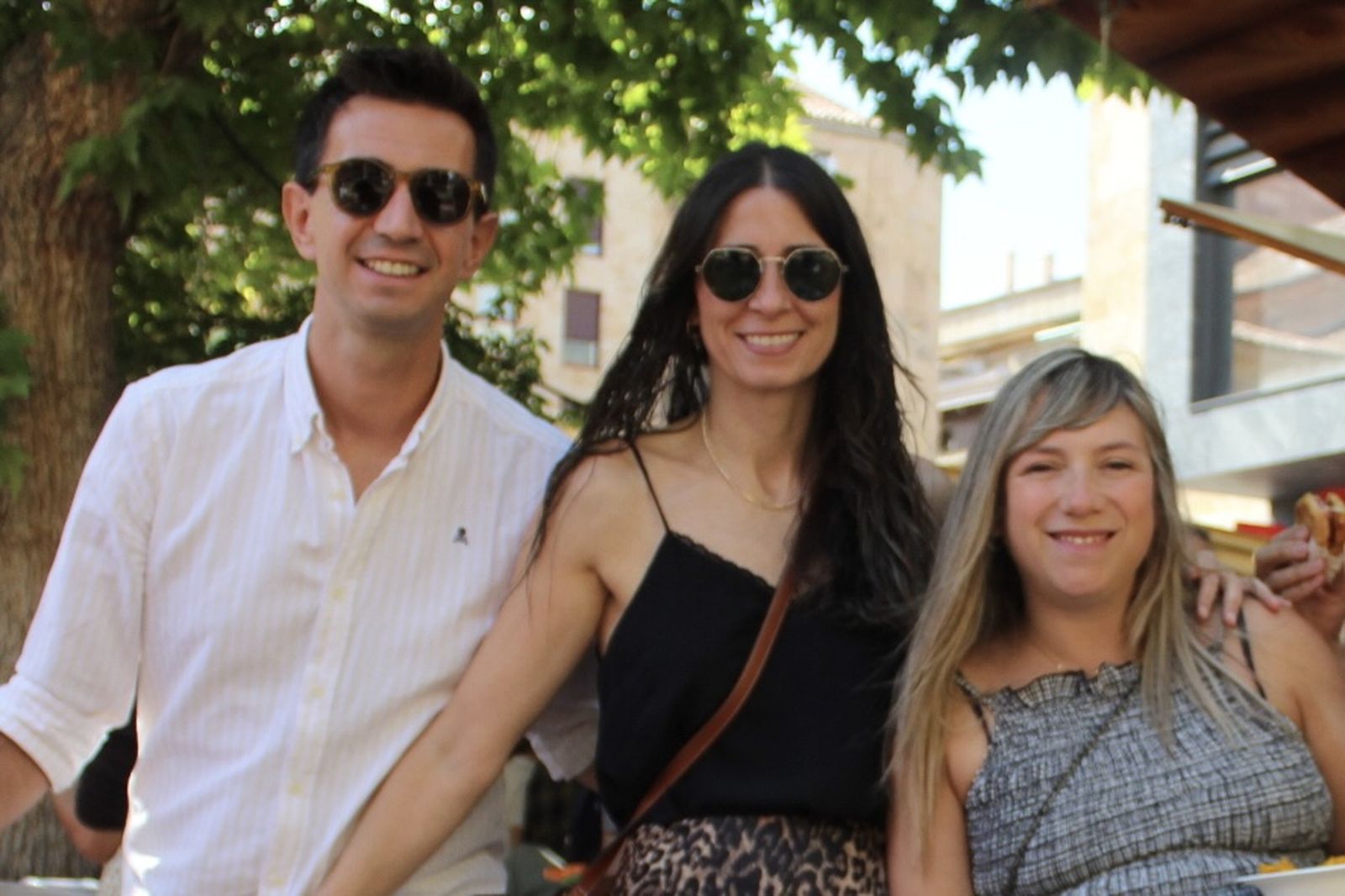 Ambiente en la Feria de Día en el mediodía de este