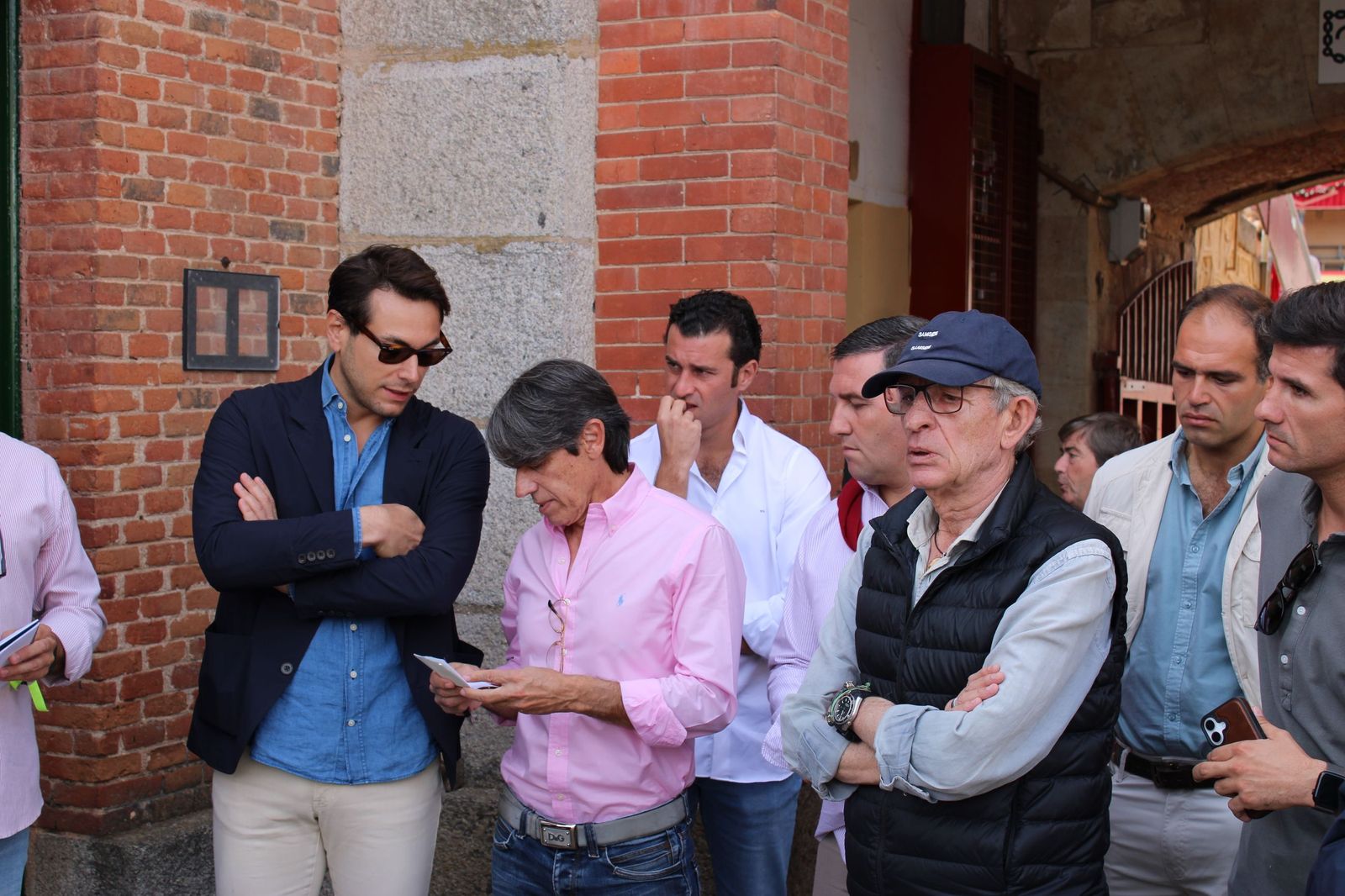 Sorteo de la corrida de Vellosino para Damián Castaño, Diego San Román e Ismael Martín en La Glorieta