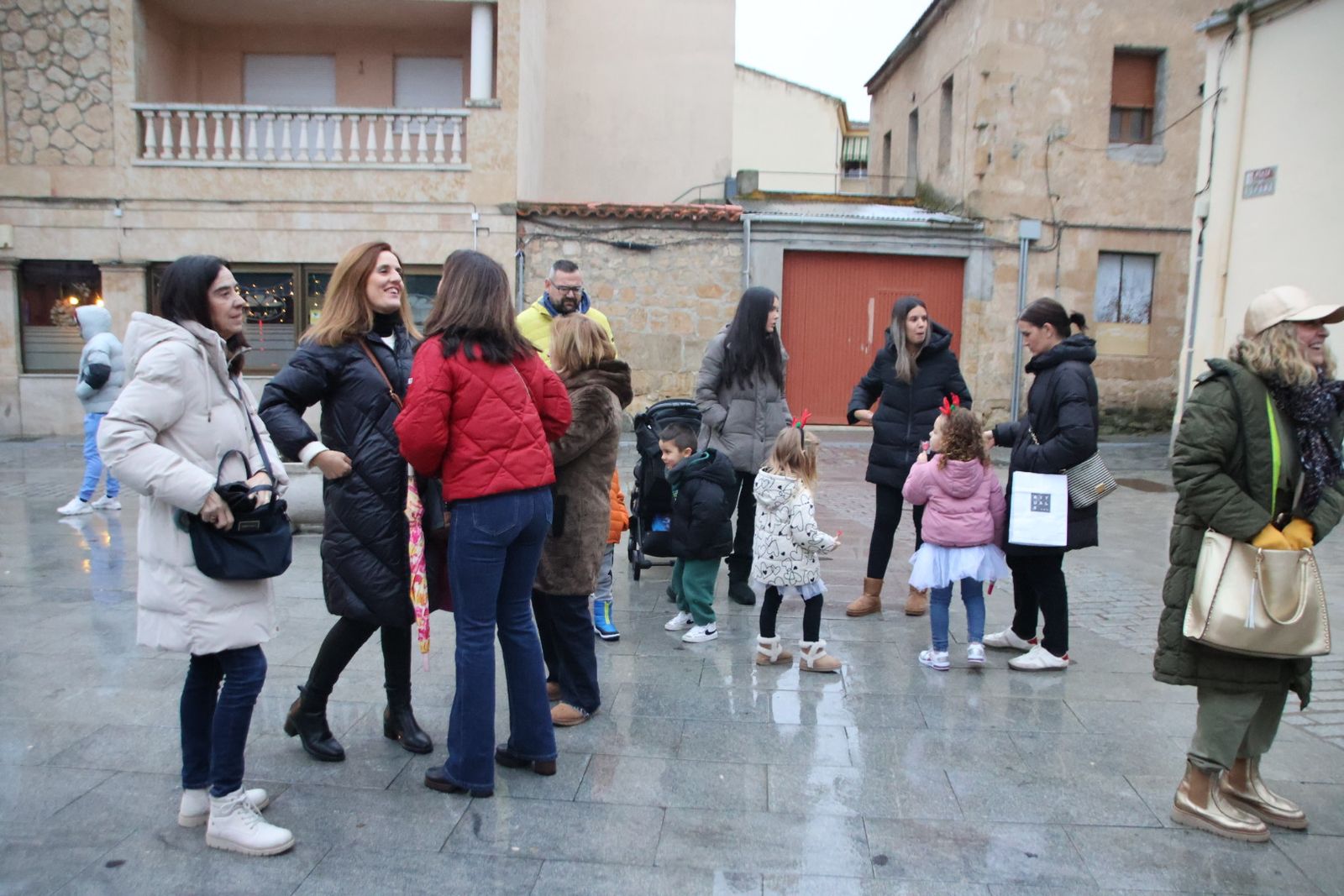 Villamayor, aguinaldo navideño disfrazados
