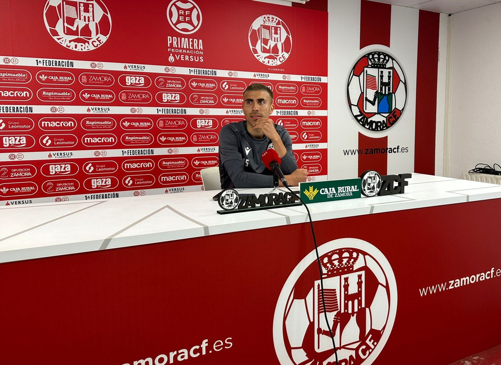 Rufo Lucero en rueda de prensa.