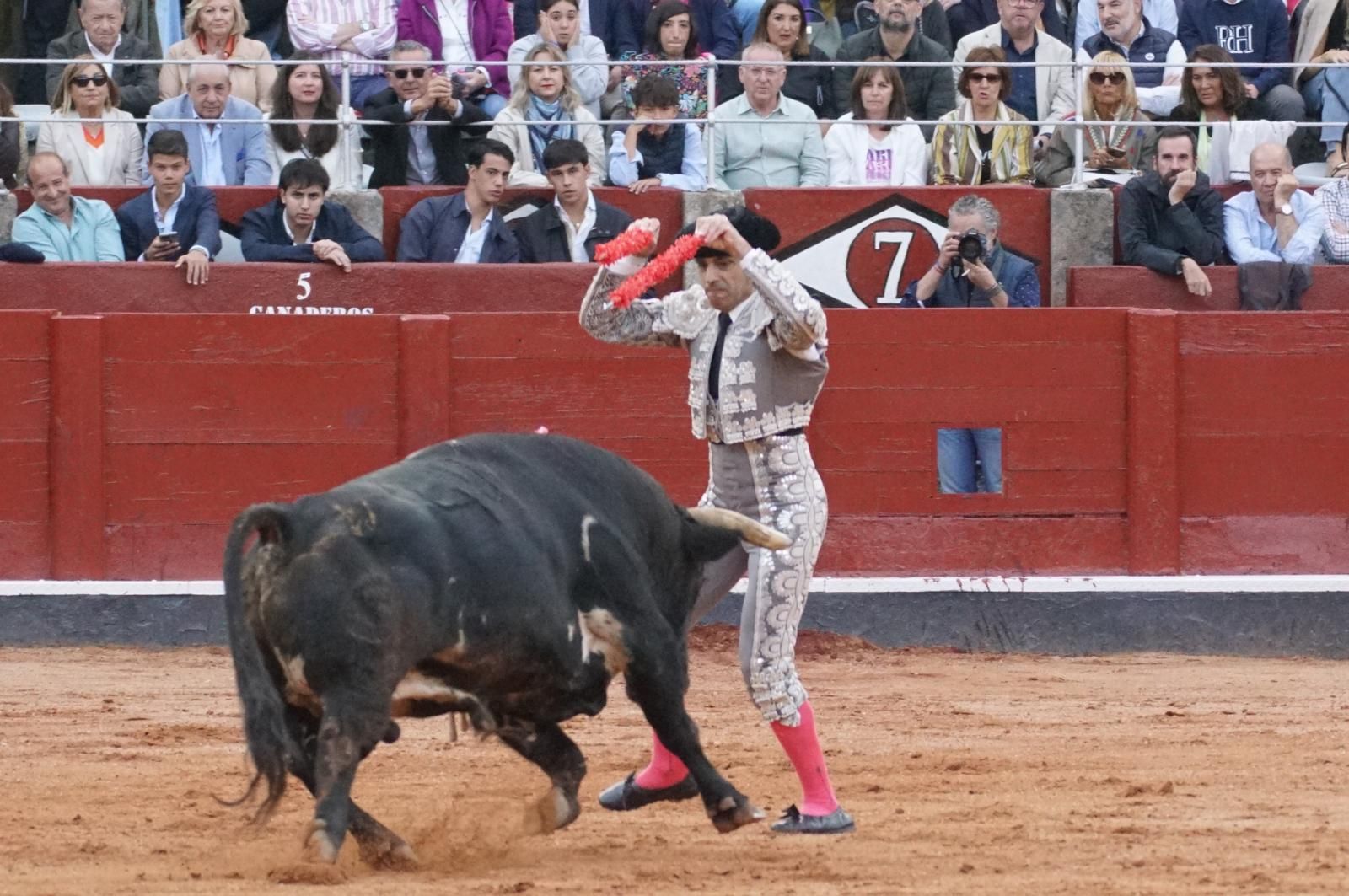 corrida-concurso-momentos-mas-destacados-del-ultimo-festejo-de-abono-de-la-feria-taurina-virgen-de-la-vega-2024-fotos-carlos-h-g-y-juanes-16