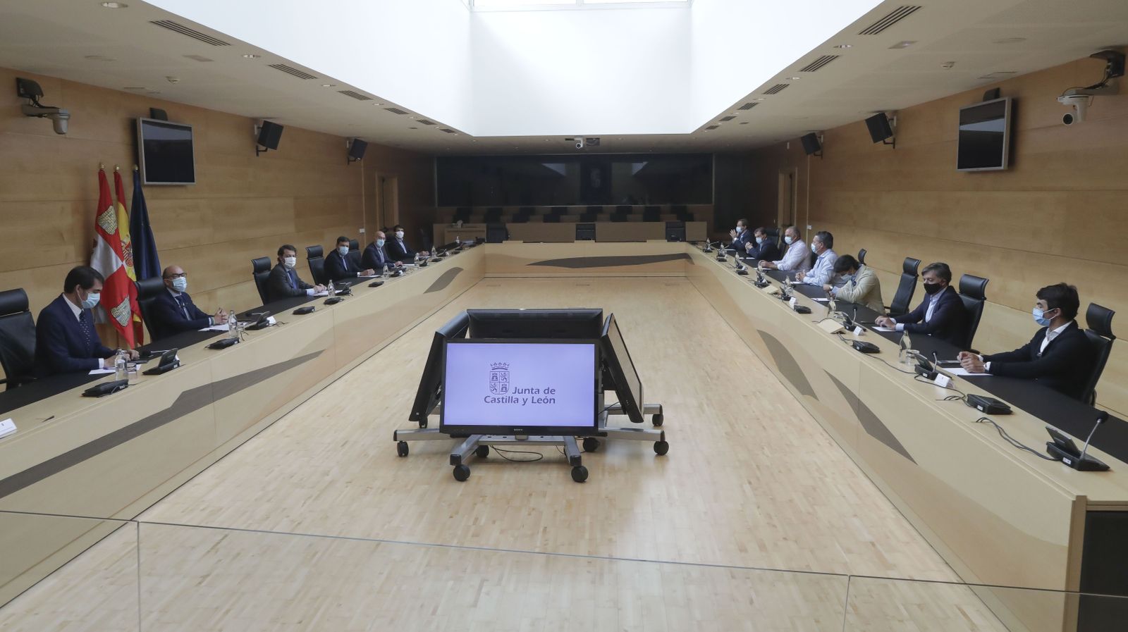 Mañueco reunion taurinos (1)