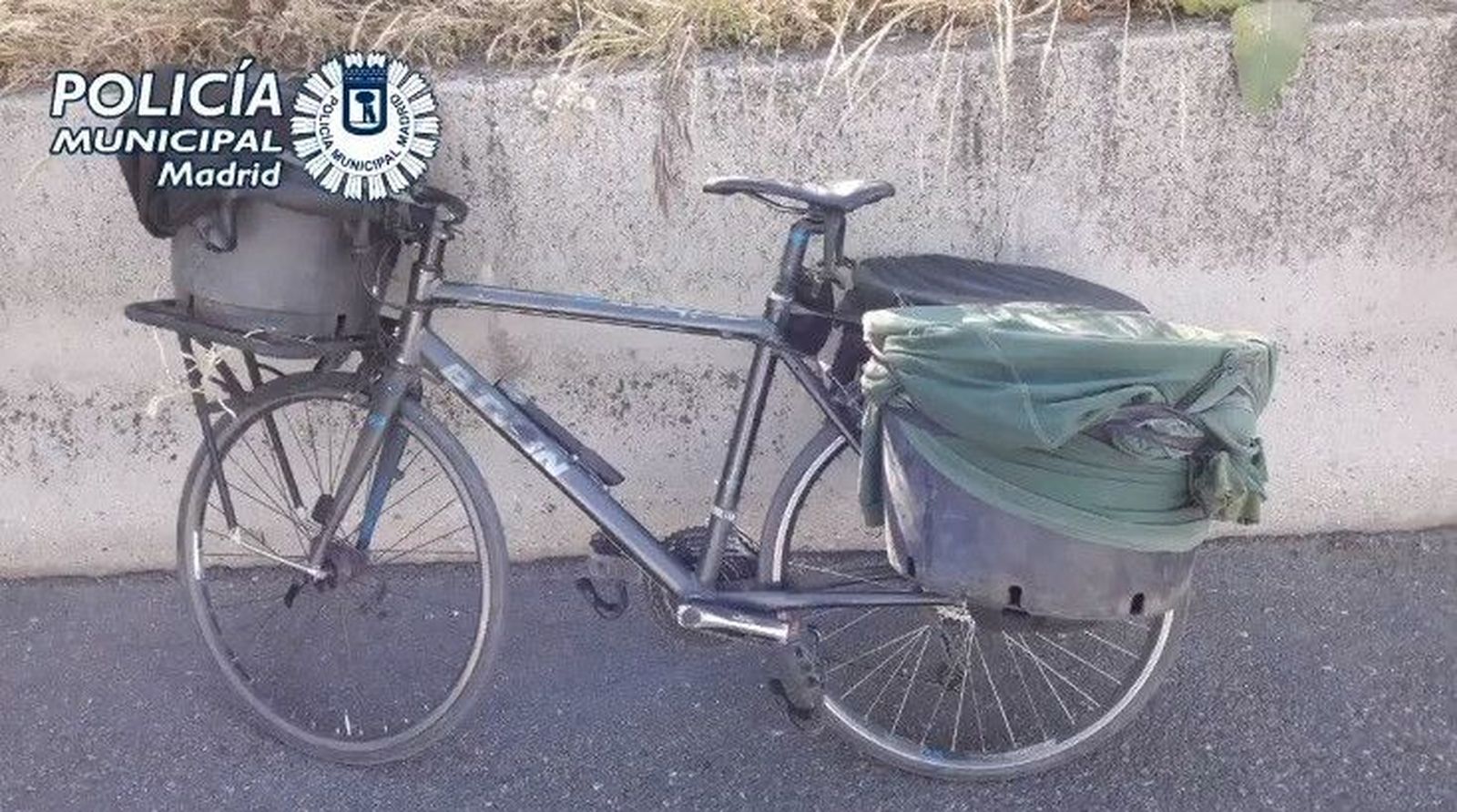Pillan por la M-30 un ciclista con 9 patos 'secuestrados' en el río Manzanares