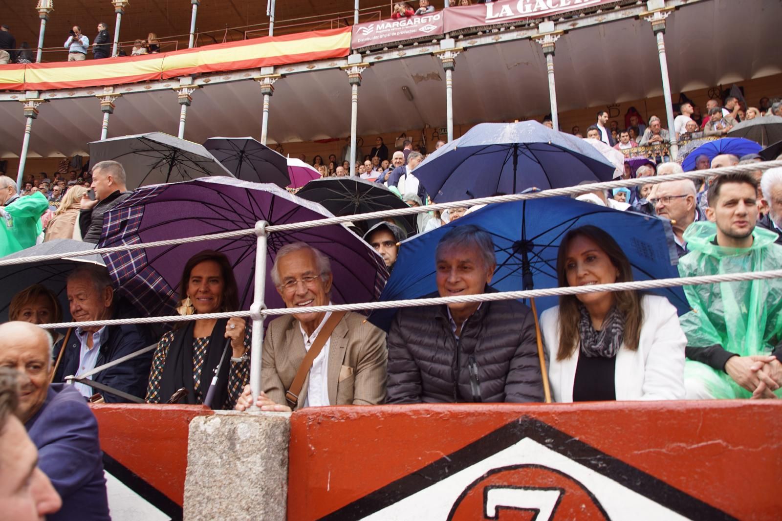 resumen-fotografico-del-ambiente-en-los-tendidos-de-la-glorieta-durante-la-corrida-de-garcigrande-20-de-septiembre-de-2024-foto-juanes-53