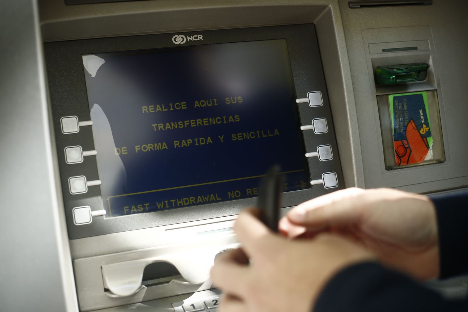 Cajero del banco. Foto de archivo