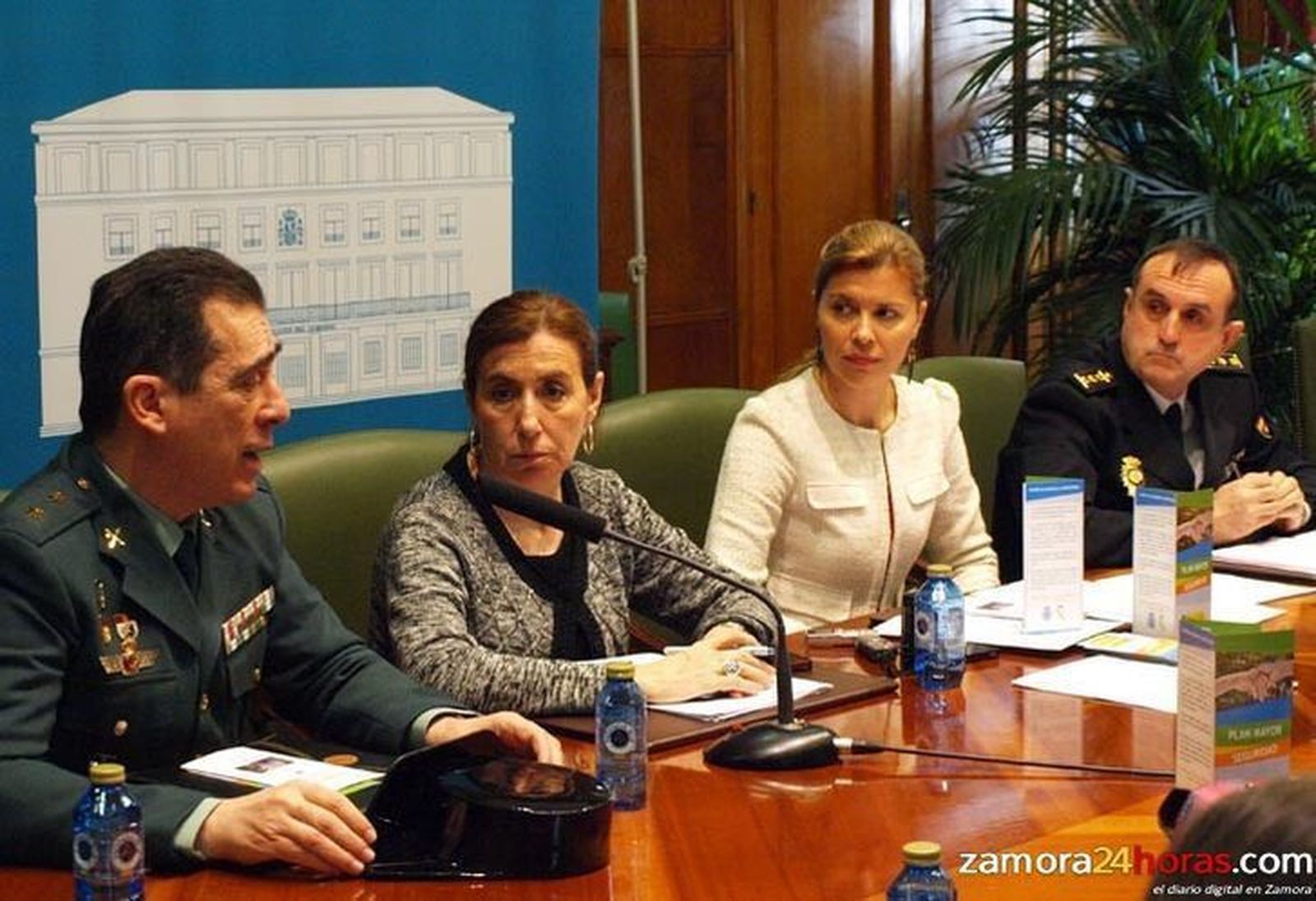 Dos personas mayores fueron víctimas del timo de la estampita en 2013