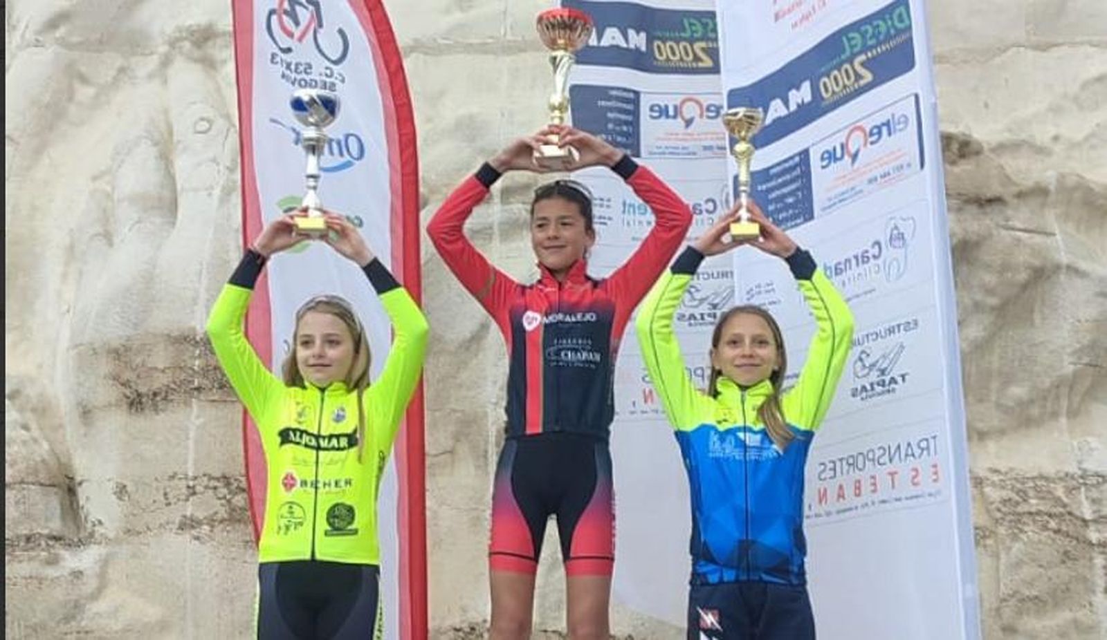 Martina Santos en el tercer puesto del podio