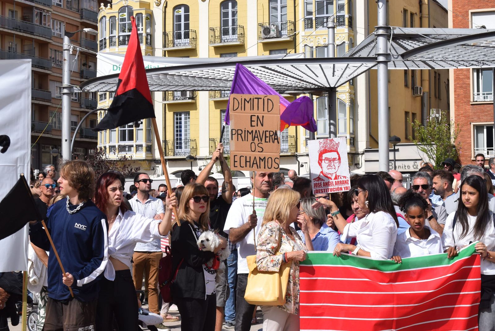 Concentración para reclamar "respeto y justicia" para Zamora tras los incendios