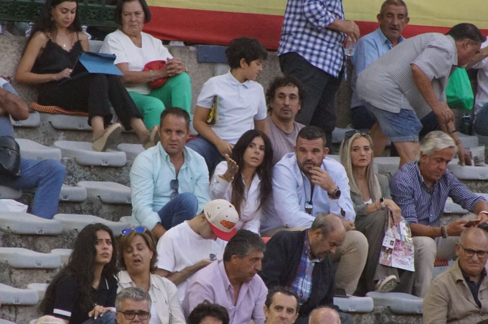 Así se ha vivido la primera corrida de la feria 2025 en La Glorieta: imágenes del ambiente en los tendidos y en el patio de cuadrillas