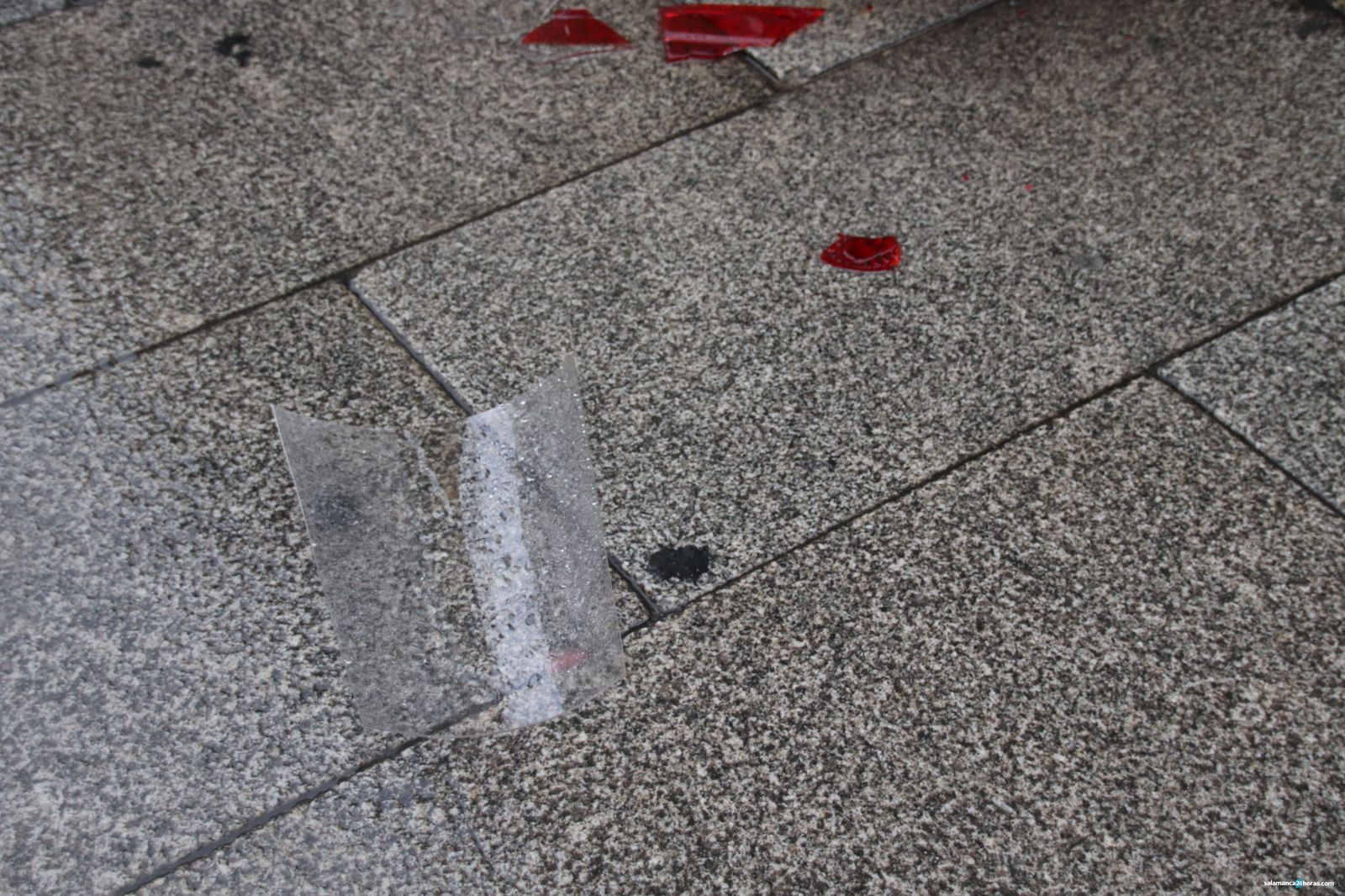 Farola rota en José Jauregui (1)