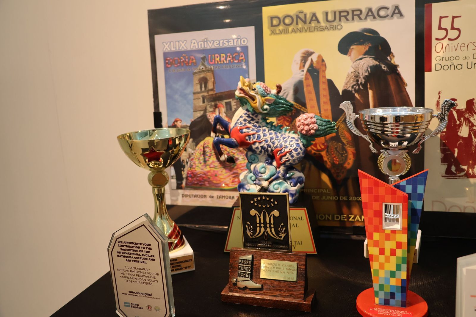 Los recuerdos de 70 años del grupo Doña Urraca en imágenes