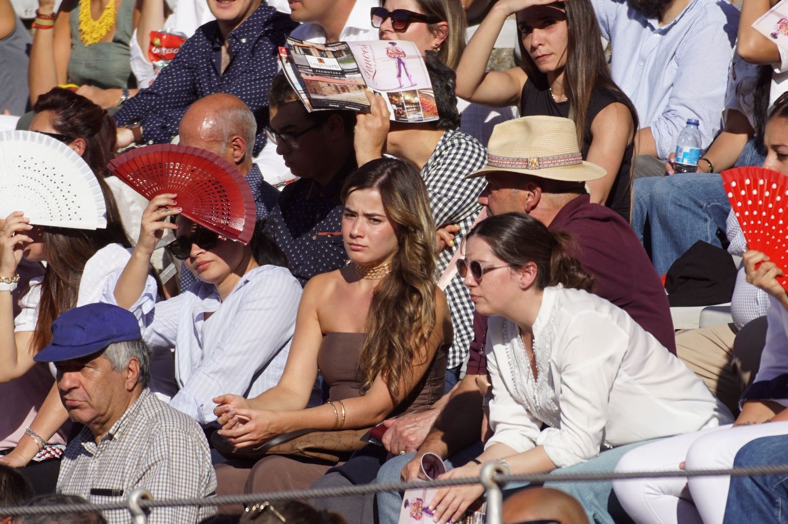 Así han vivido los salmantinos el primer festejo de la feria taurina 2025: imágenes del ambiente en los tendidos y en el patio de cuadrillas