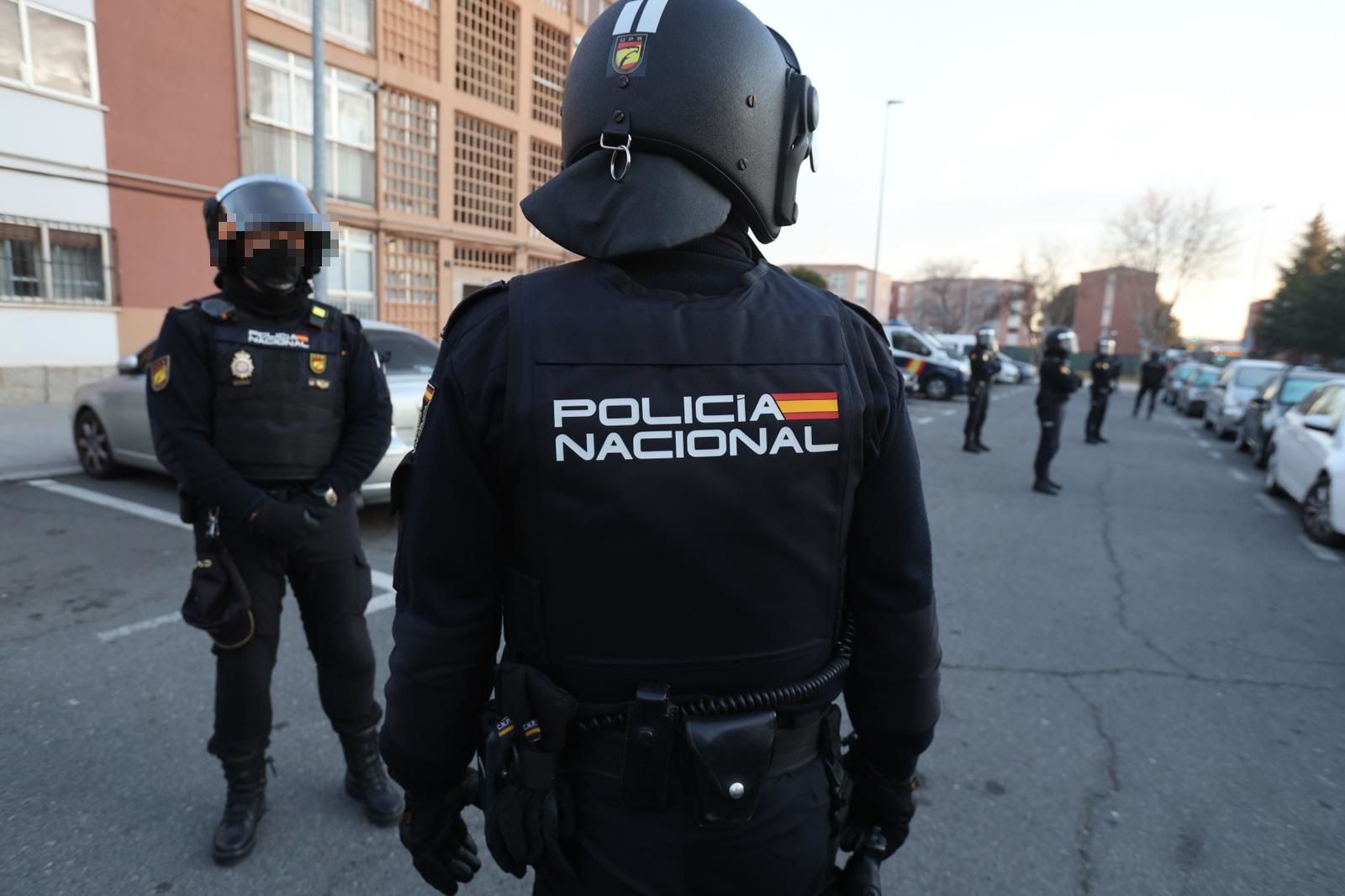 Policía Nacional calle Maestro Serrano, Salamanca. | Foto archivo