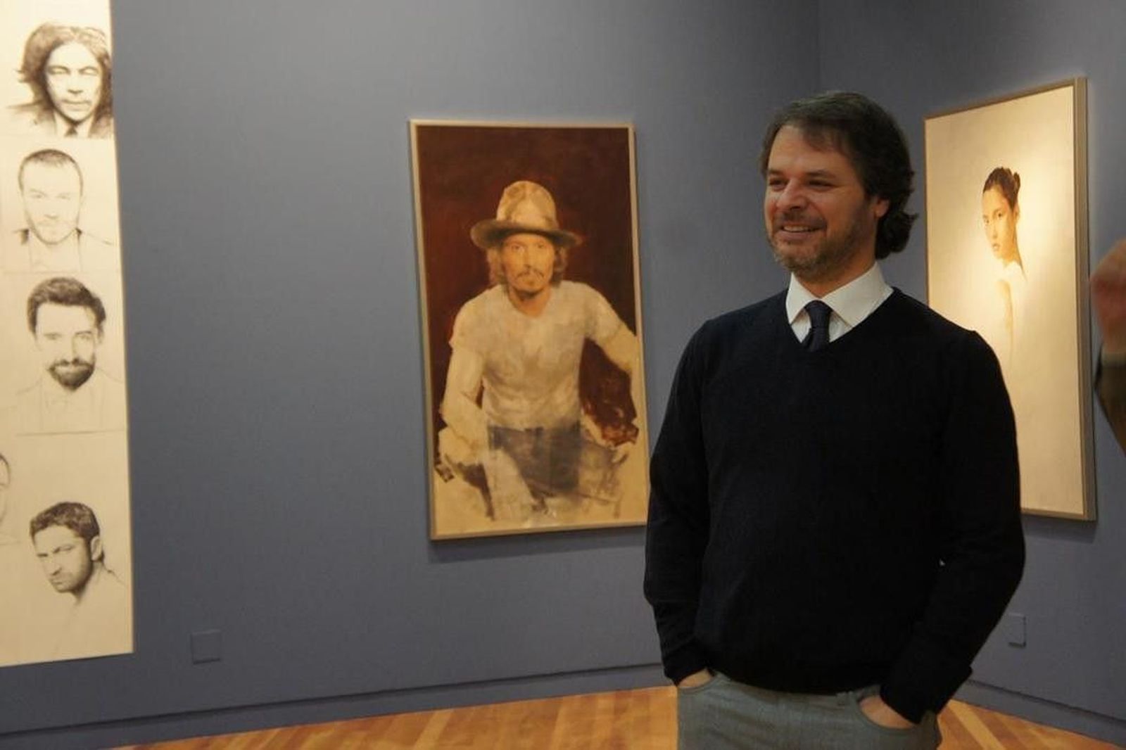 Ambos de Ángel Luis Iglesias, muestra a caballo entre el dibujo y la pintura