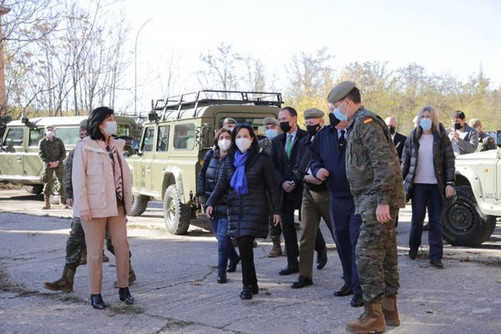Visita de la ministra de Defensa al campamento militar de Montelarreina. Archivo