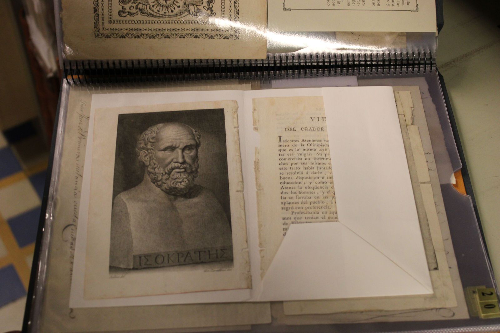 biblioteca-usal-serendipias-libros-historicos-directora-de-la-biblioteca-de-la-usal-libros-28