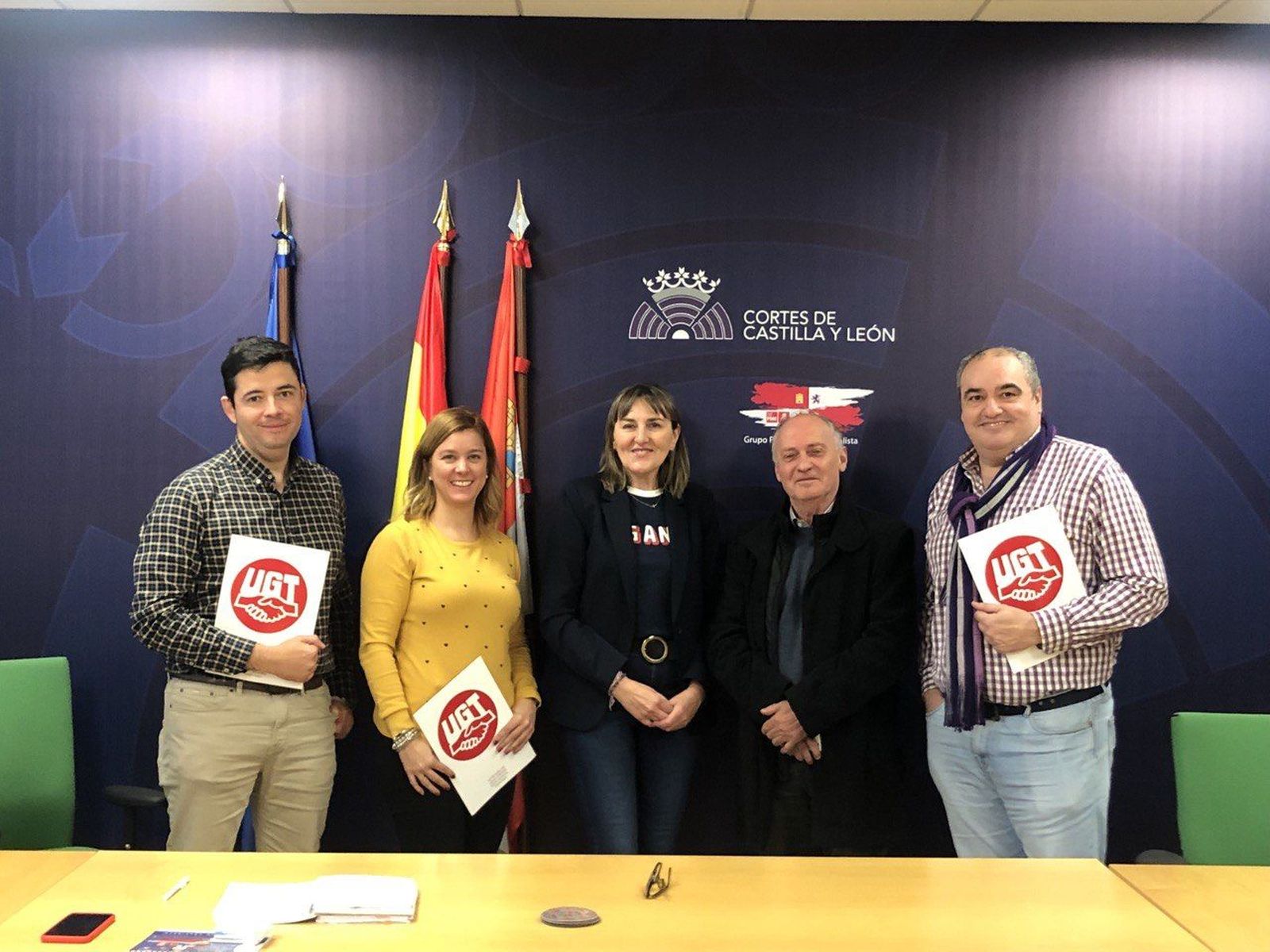 UGT se reúne con el PSOE de Castilla y León para exigir compatibilizar el complemento de carrera profesional de los docentes y los sexenios