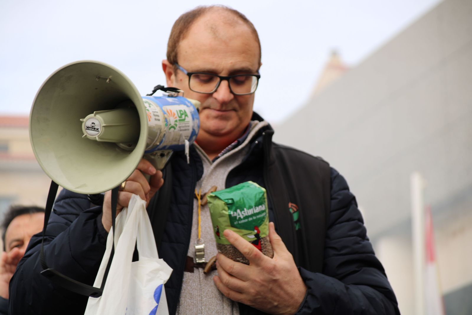 concentracion-profesionales-del-campo-en-el-carrefour-5