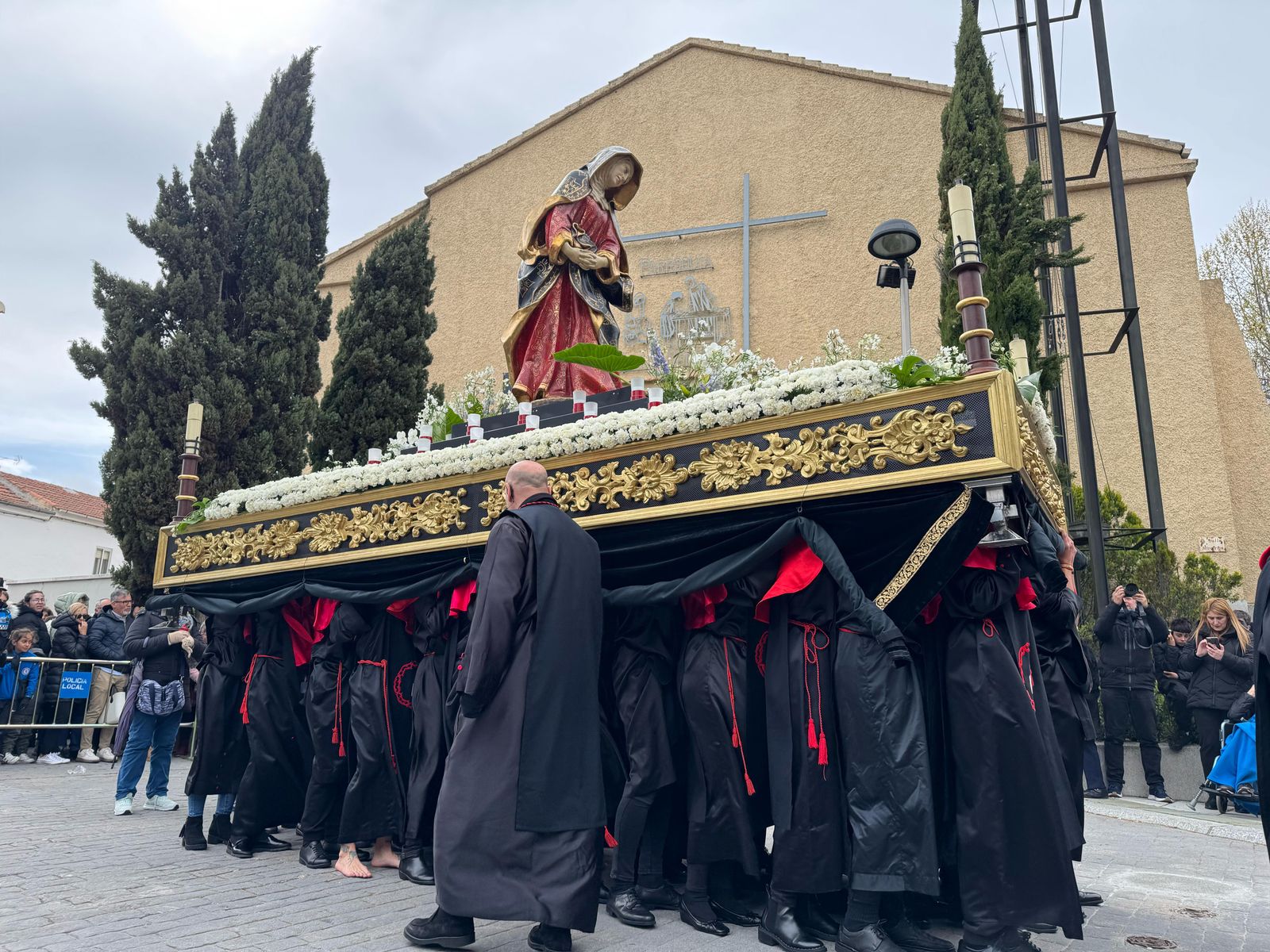 procesion-hermandad-del-silencio-1