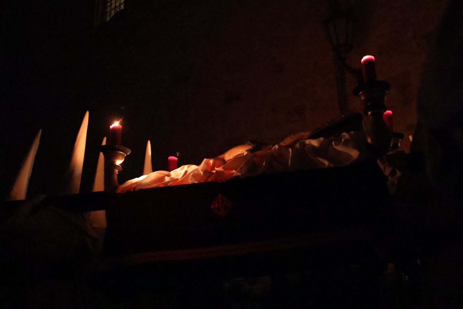 GALERÍA | Revive en imágenes la procesión de Jesús Yacente