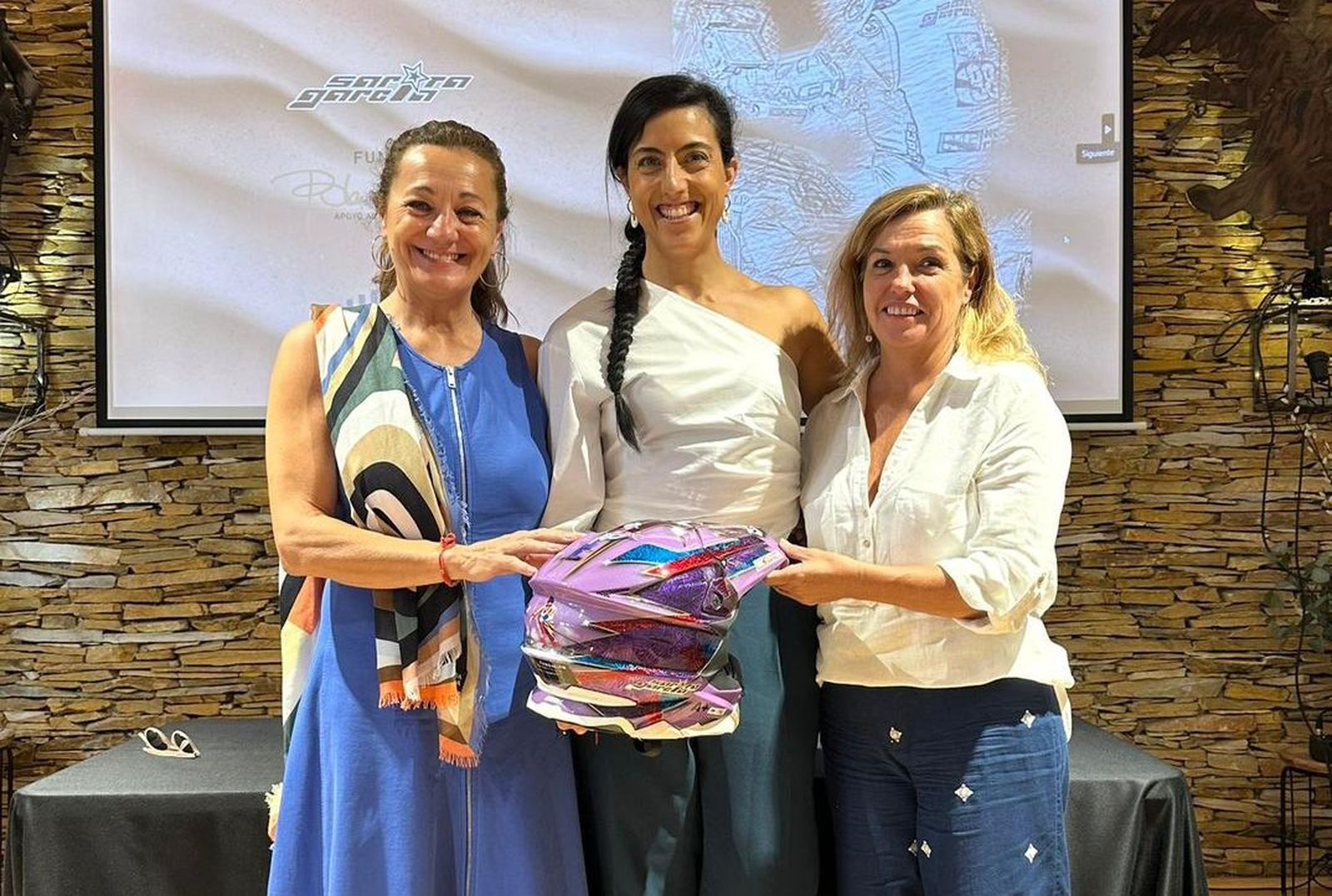 Lola Fernández Ochoa (fundación Blanca), Sara García (piloto motociclismo) y Toñi Martos (psicóloga)