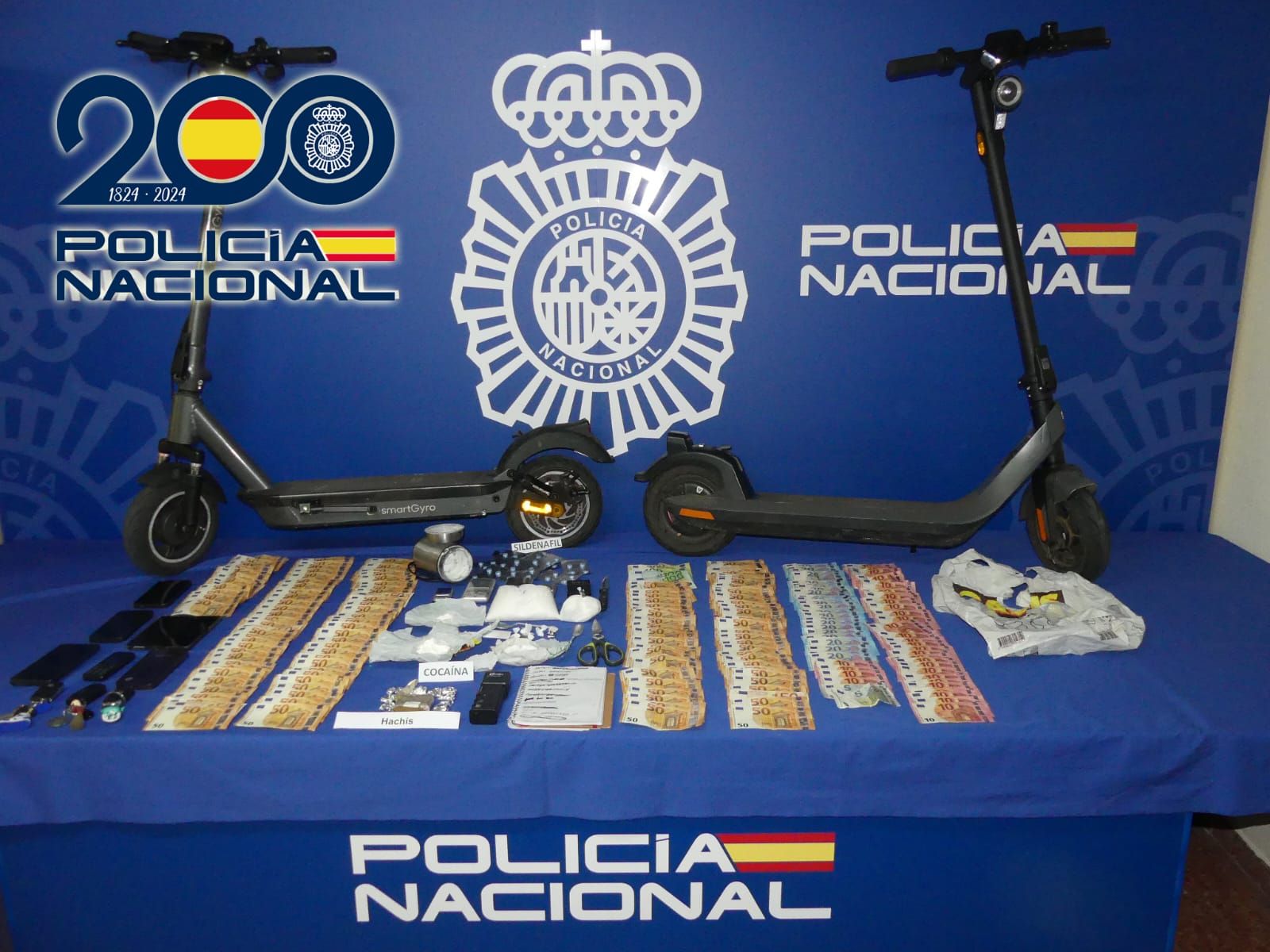 Cocaína, hachís, una pistola táser, vehículos, patinetes y dinero en efectivo decomisado por la Policía Nacional de Salamanca