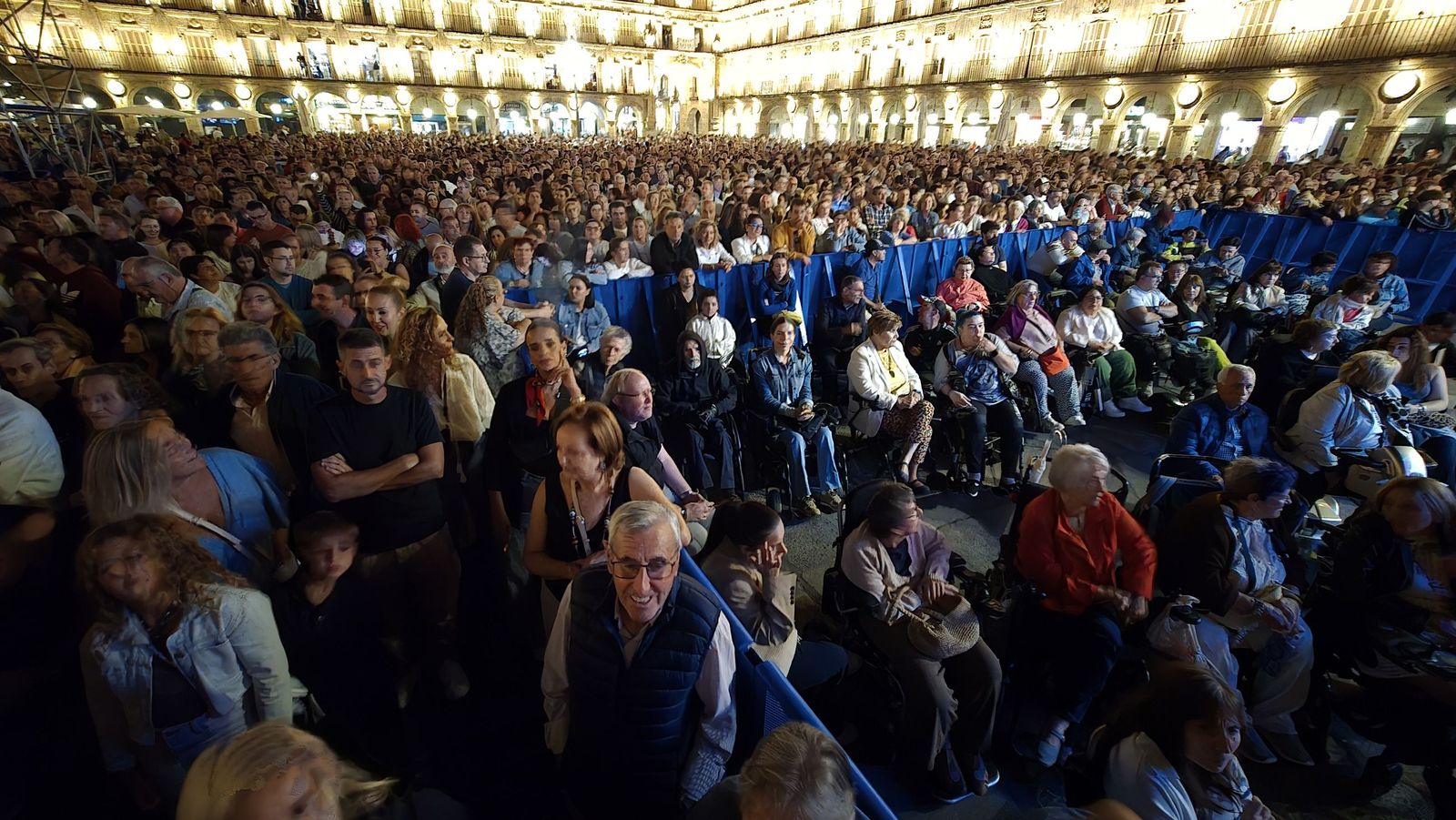 Concierto de Antonio José en la Plaza Mayor