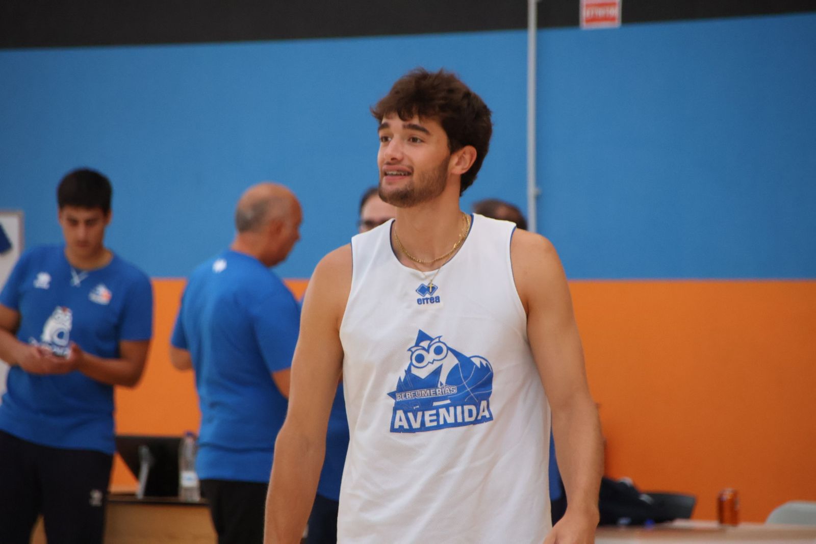 Primer entrenamiento de Perfumerías Avenida de Tercera FEB